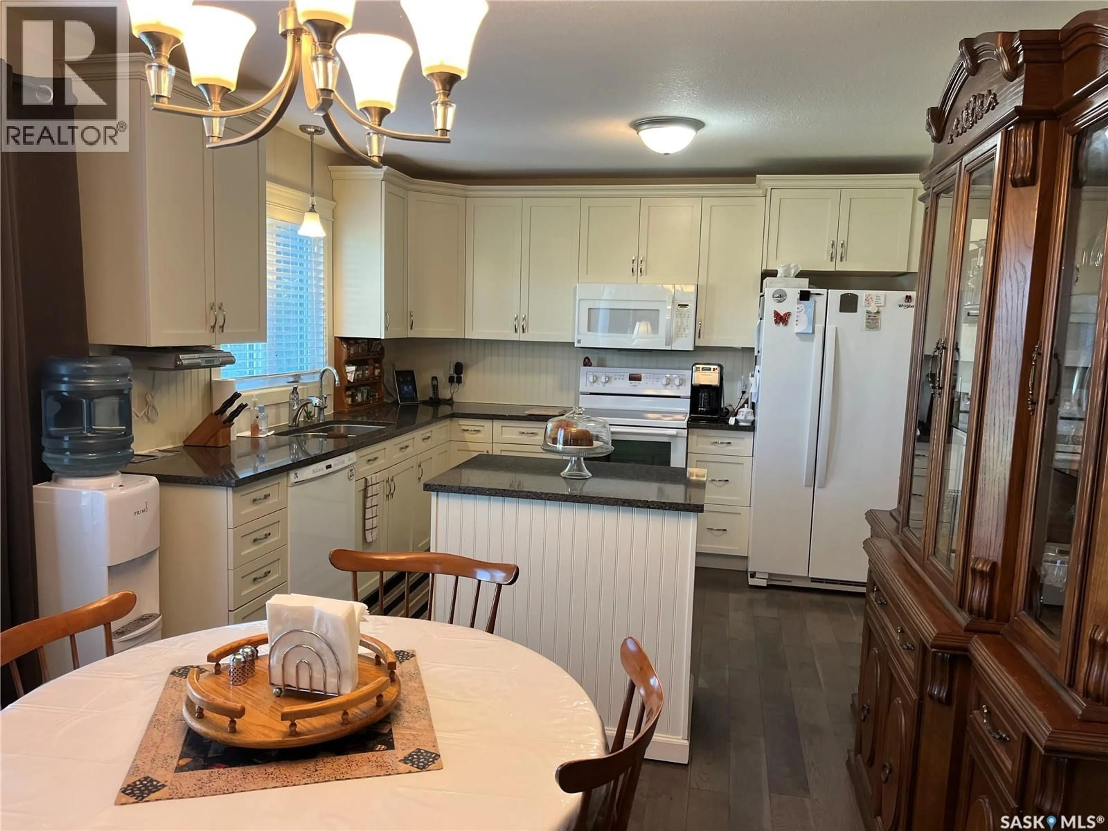 Open concept kitchen, ceramic/tile floor for 536 STANLEY STREET, Esterhazy Saskatchewan S0A0X0