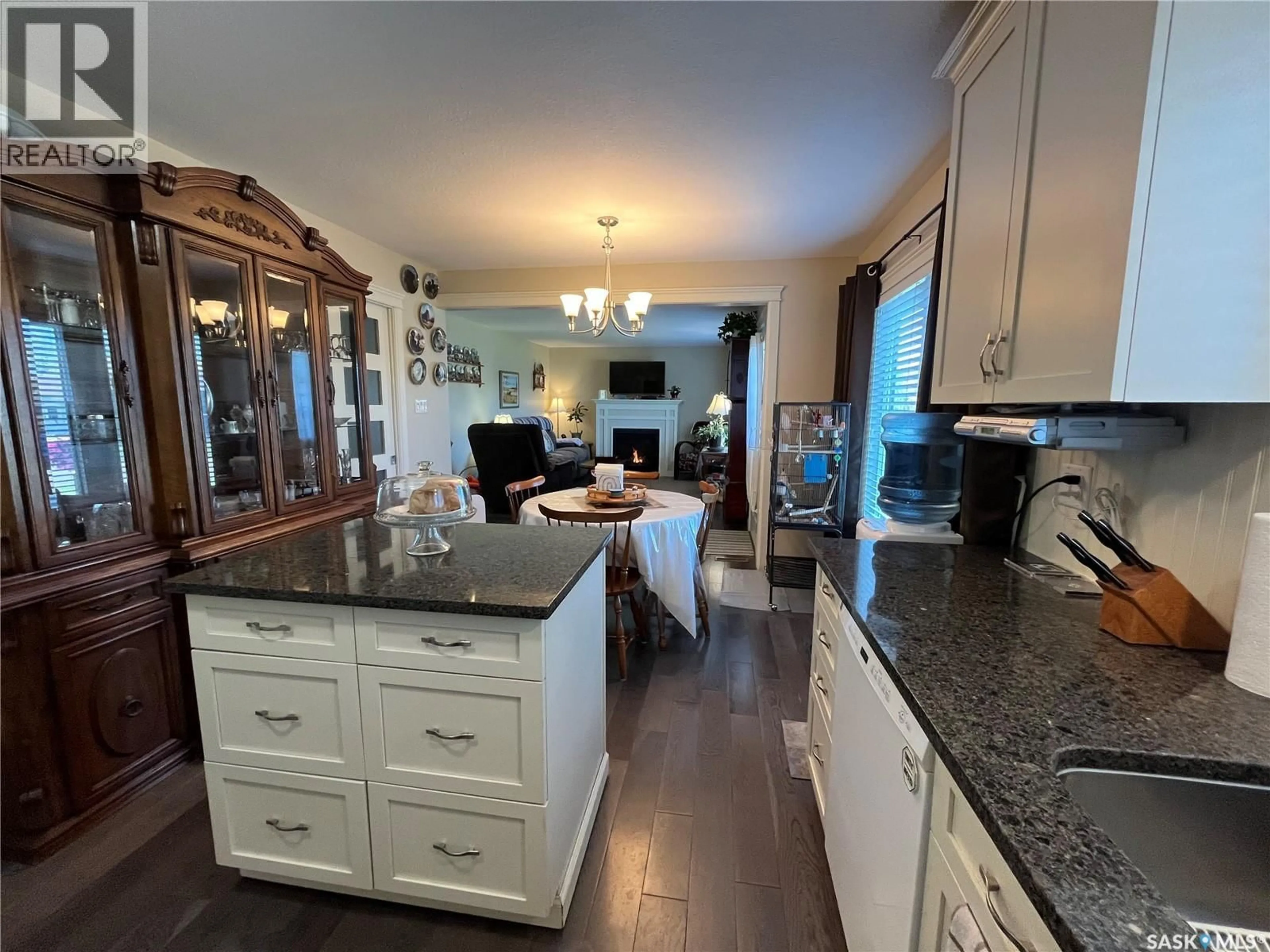 Open concept kitchen, unknown for 536 STANLEY STREET, Esterhazy Saskatchewan S0A0X0