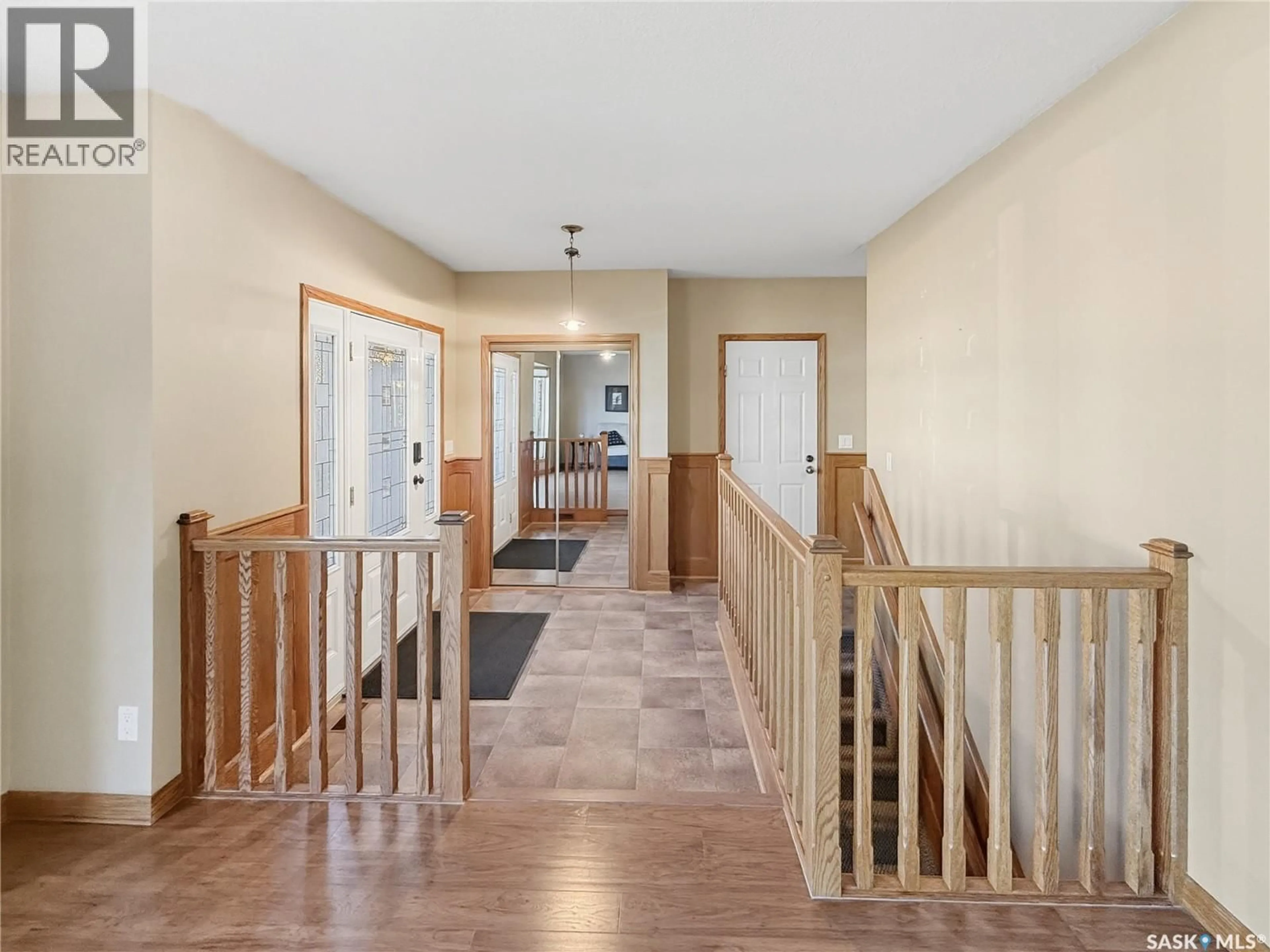 Indoor entryway for 406 CURRY CRESCENT, Swift Current Saskatchewan S9H4X4