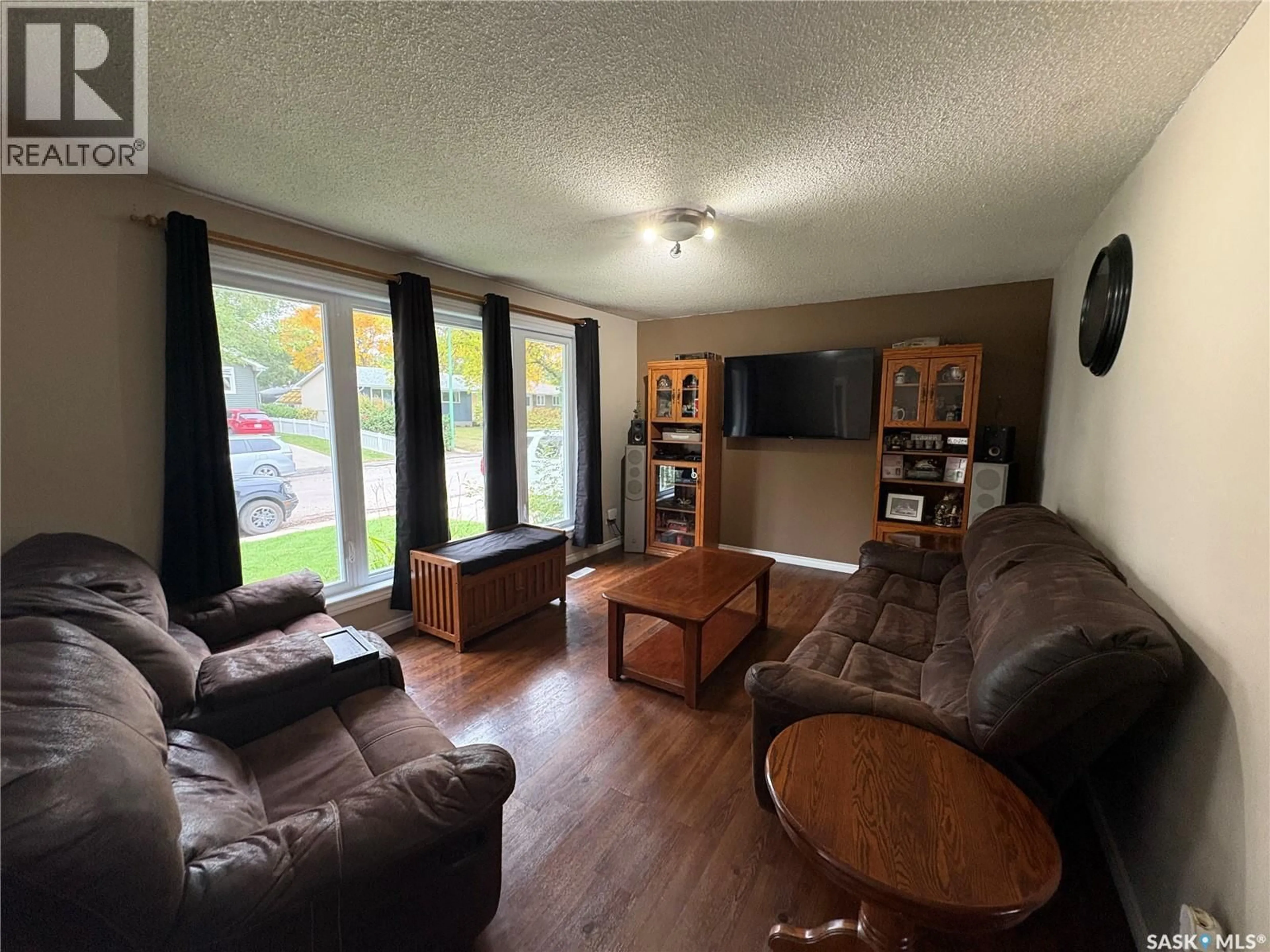 A pic of a room for 5532 2ND AVENUE, Regina Saskatchewan S4R5M5