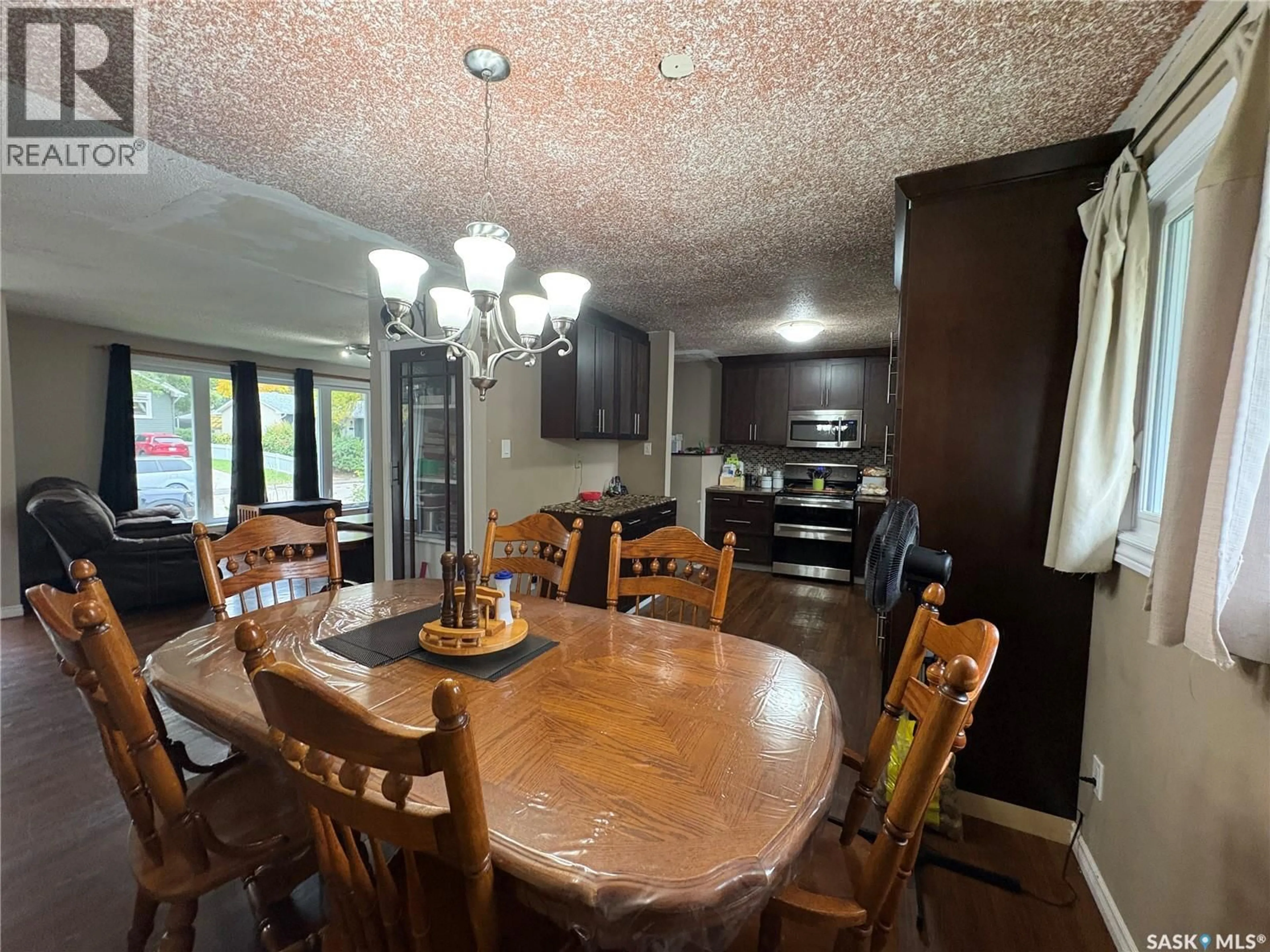 Dining room, unknown for 5532 2ND AVENUE, Regina Saskatchewan S4R5M5