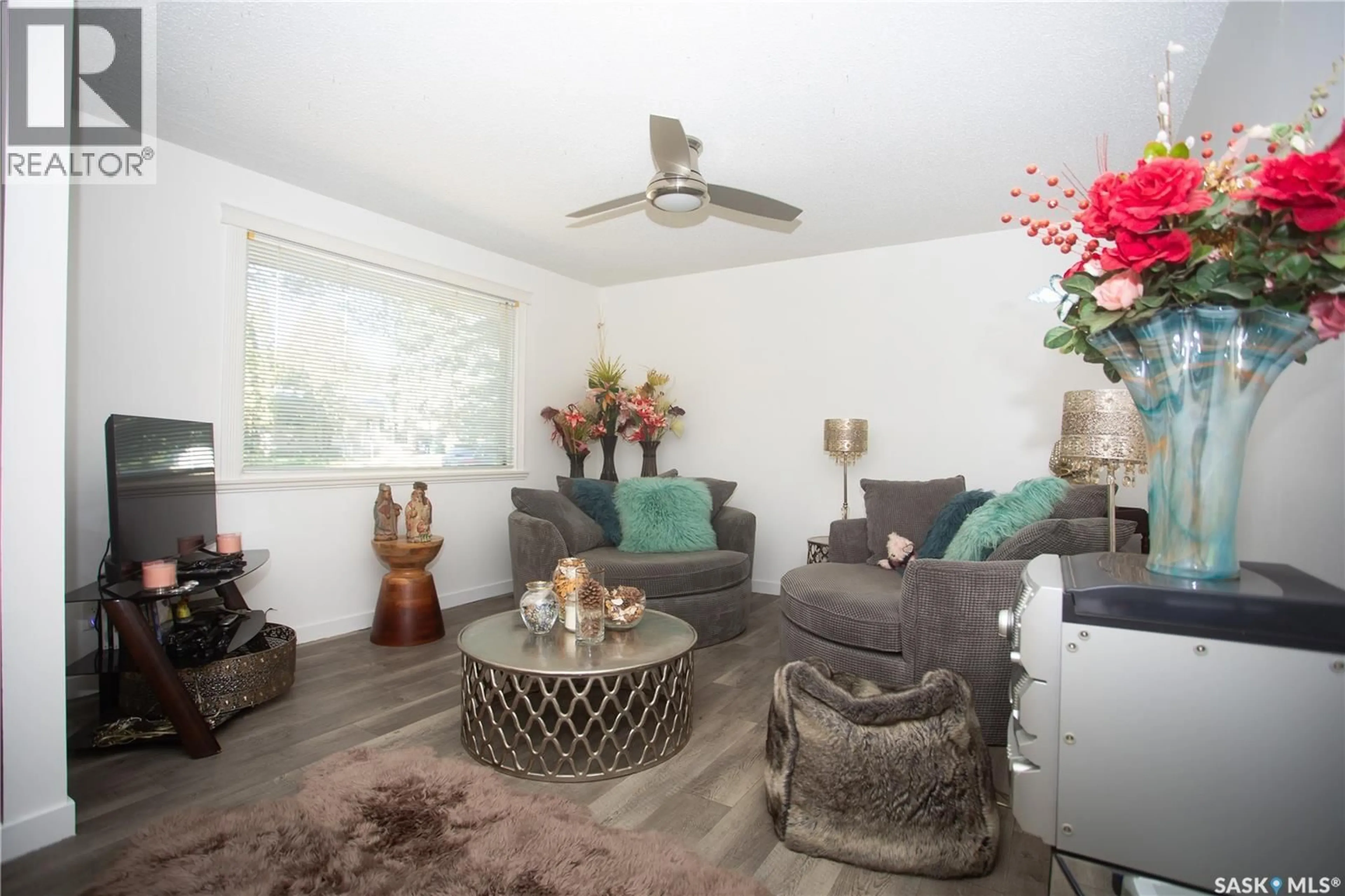 Living room with furniture, unknown for 234 WINNIPEG AVENUE, Saskatoon Saskatchewan S7L3P4