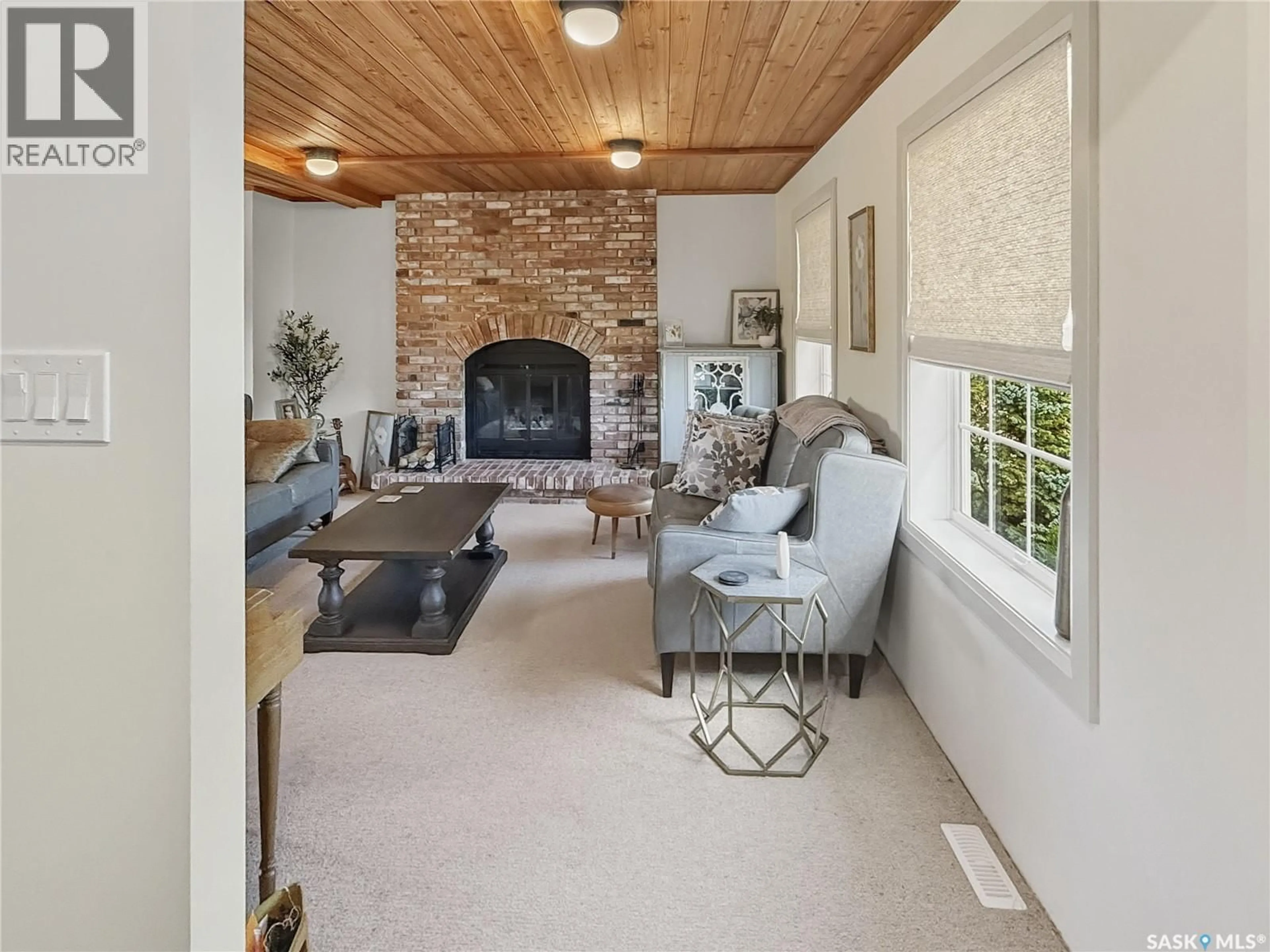 Living room with furniture, unknown for 870 FIELD DRIVE, Swift Current Saskatchewan S9H4N5