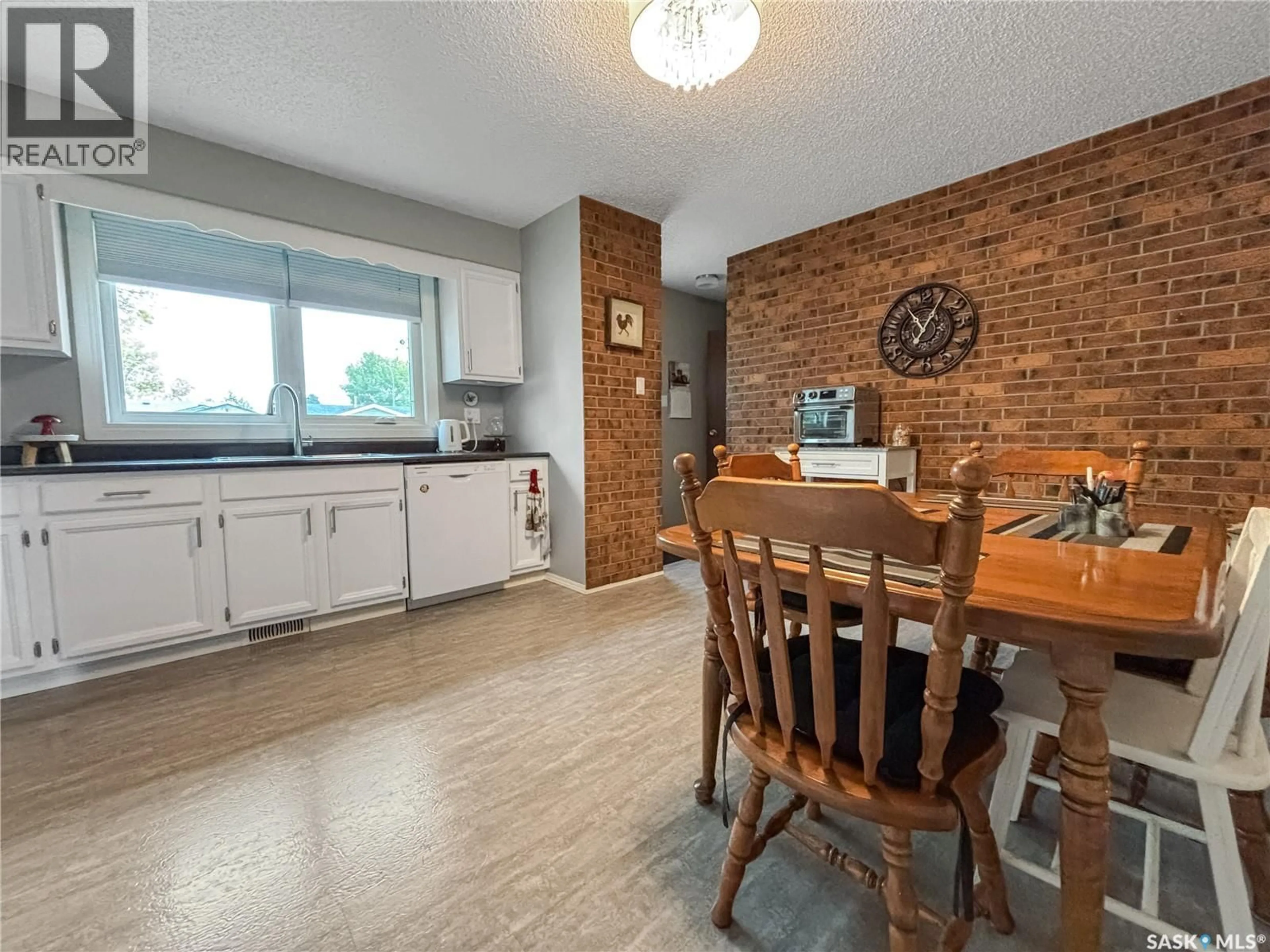 Open concept kitchen, unknown for 114 COCKBURN CRESCENT, Saskatoon Saskatchewan S7L5R9