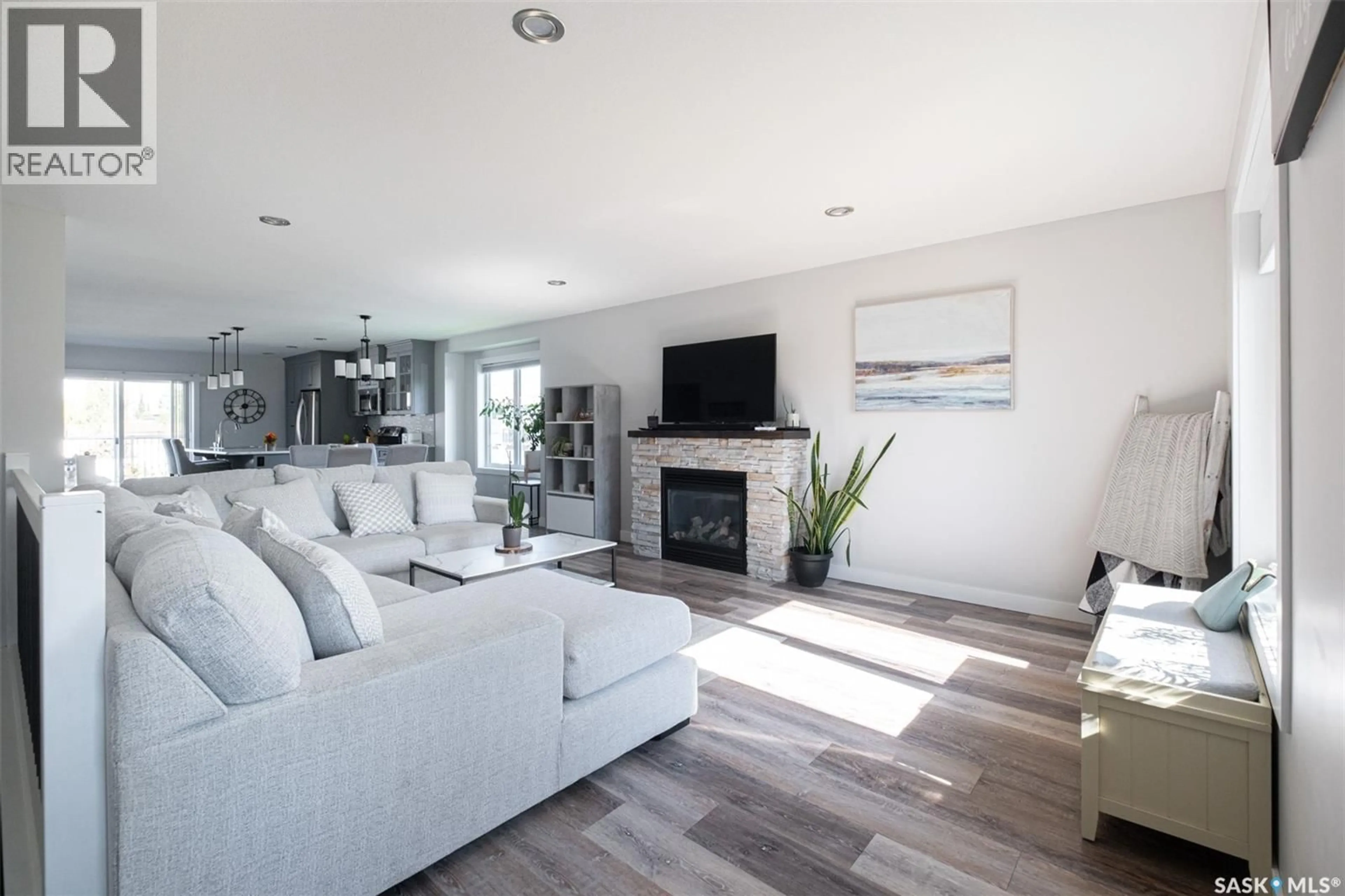 Living room with furniture, unknown for Bay - 22 STARDUST BAY, White City Saskatchewan S4L0A1