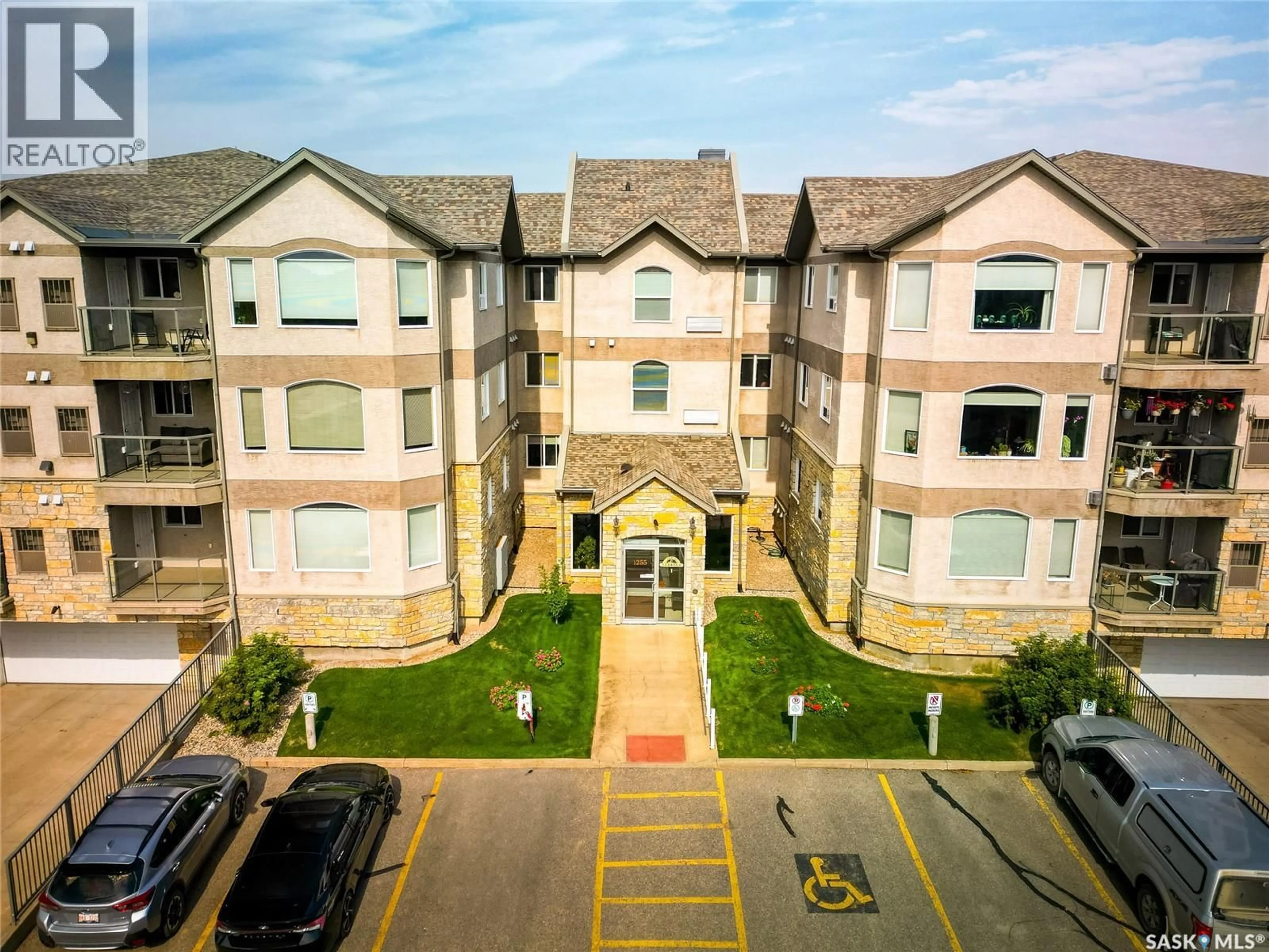 A pic from outside/outdoor area/front of a property/back of a property/a pic from drone, building for 108 - 1255 STOCKTON STREET, Regina Saskatchewan S4X0A4
