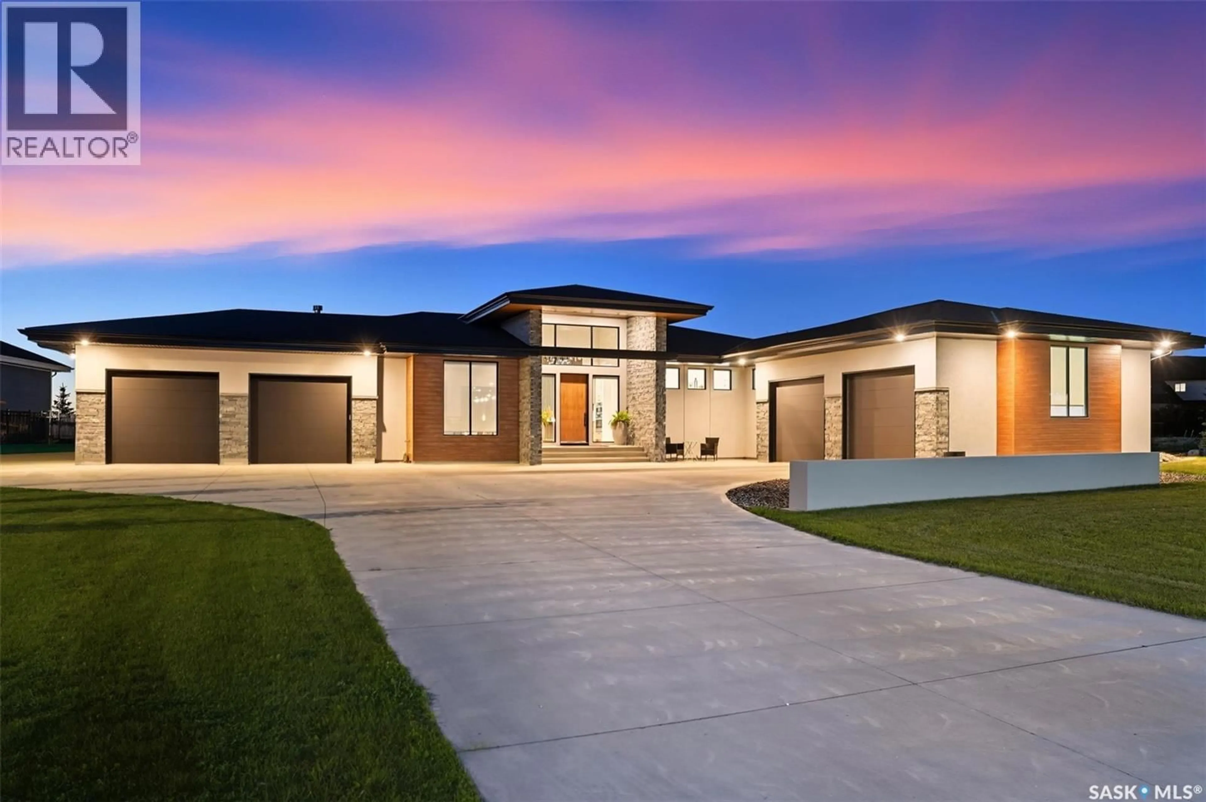 Home with brick exterior material, street for 148 GREENBRYRE CLOSE, Corman Park Rm No. 344 Saskatchewan S7J0J5
