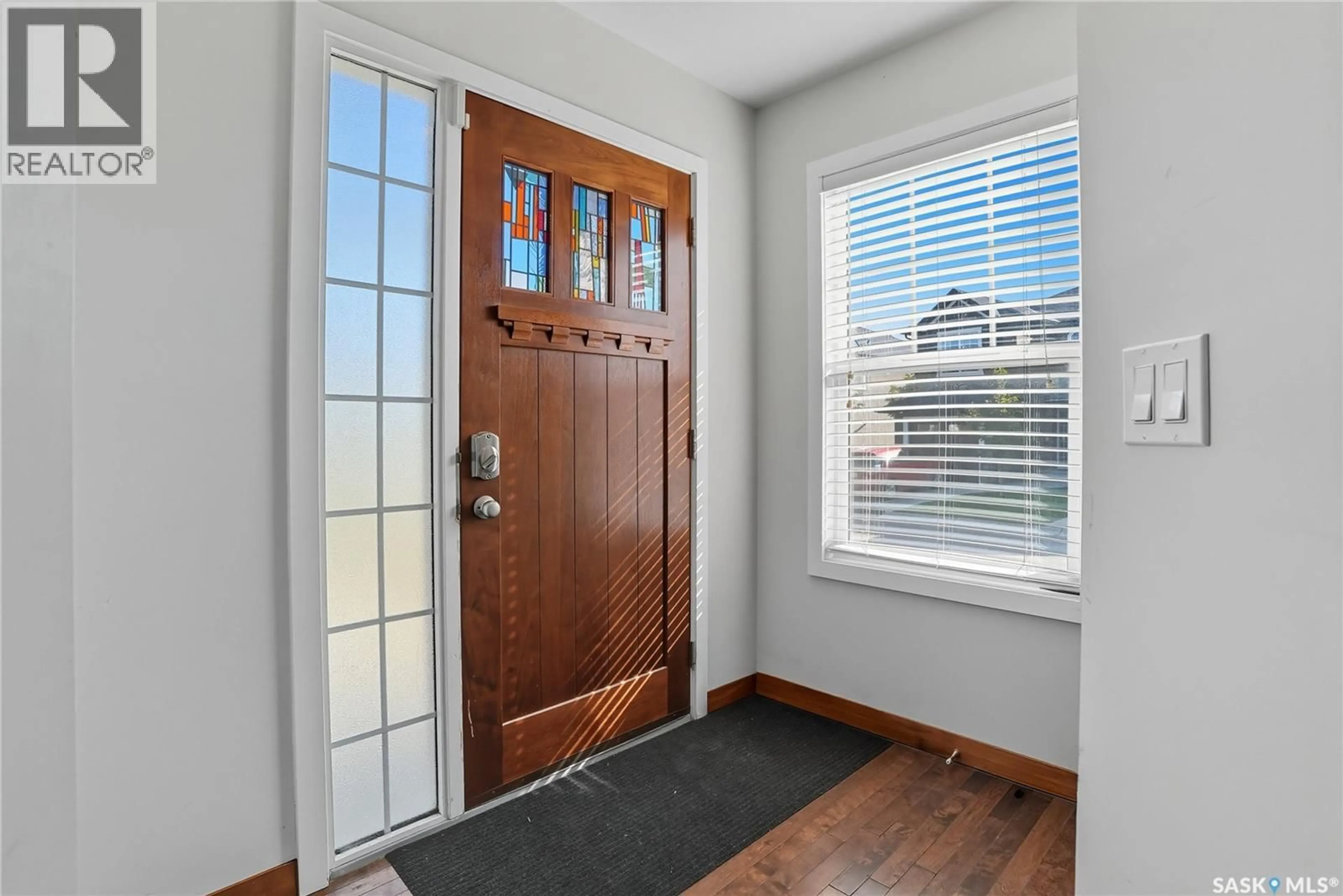 Indoor entryway for 1555 - 301 PATON CRESCENT, Saskatoon Saskatchewan S7W0V5