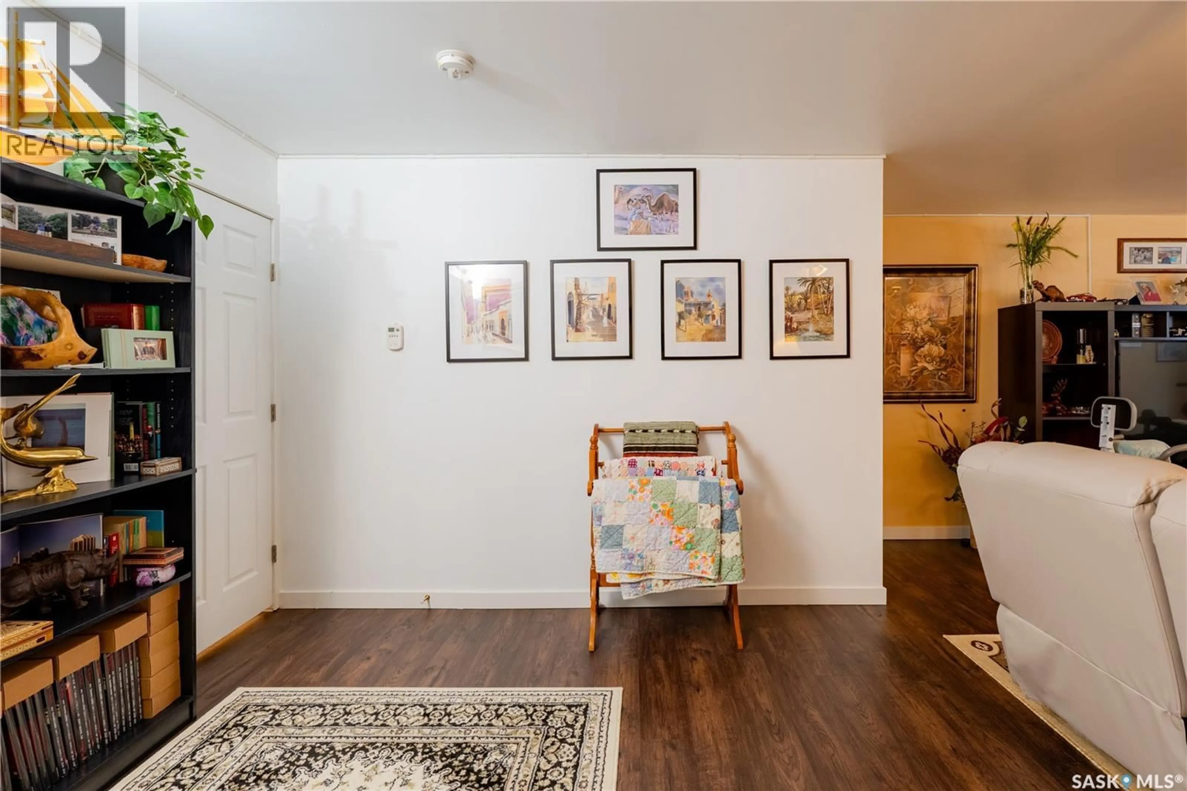 Indoor entryway for 419 2315 MCCLOCKLIN ROAD, Saskatoon Saskatchewan S7R0K9