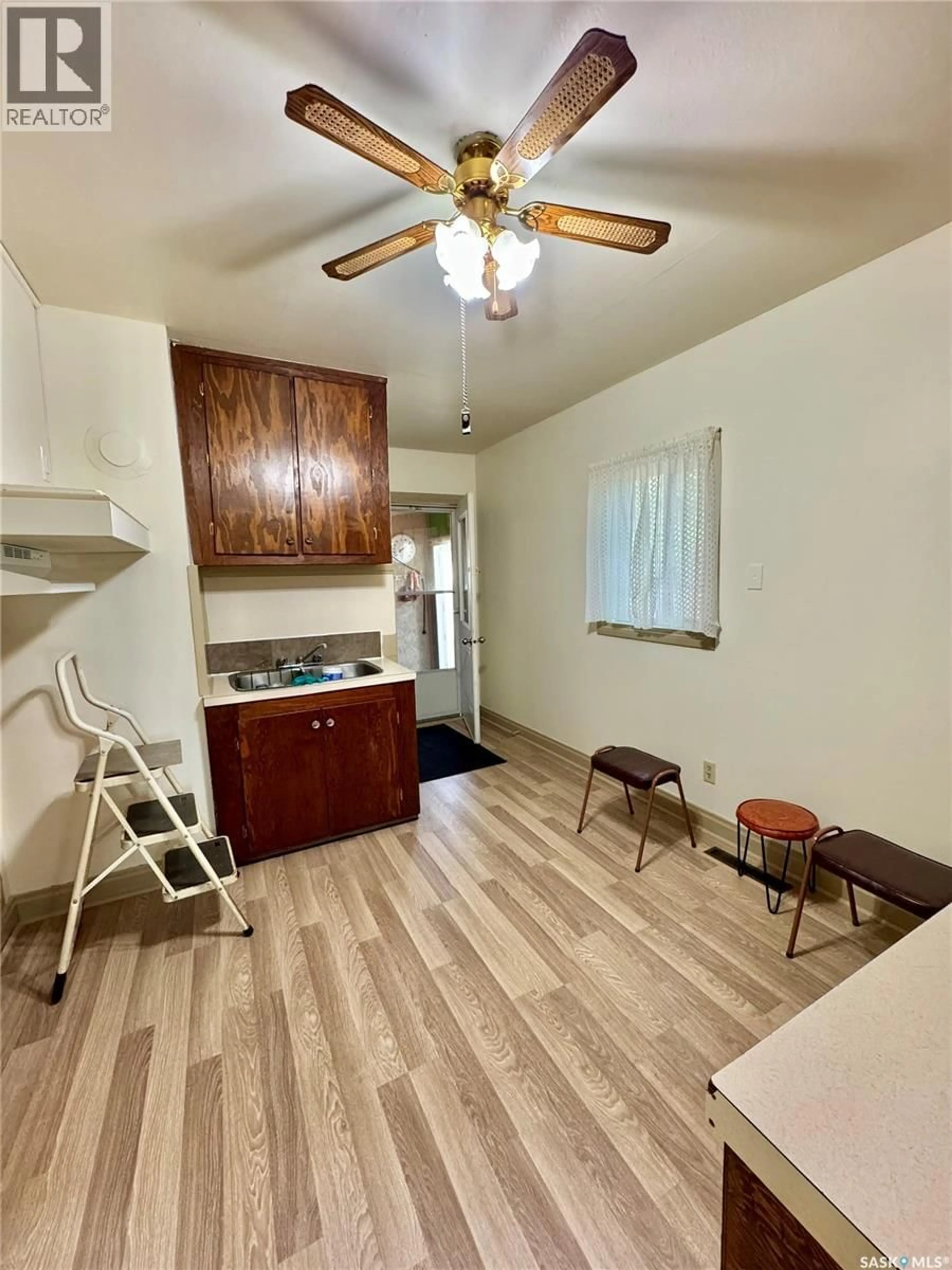 A pic of a room for 712 6TH STREET, Prince Albert Saskatchewan S6V0N8