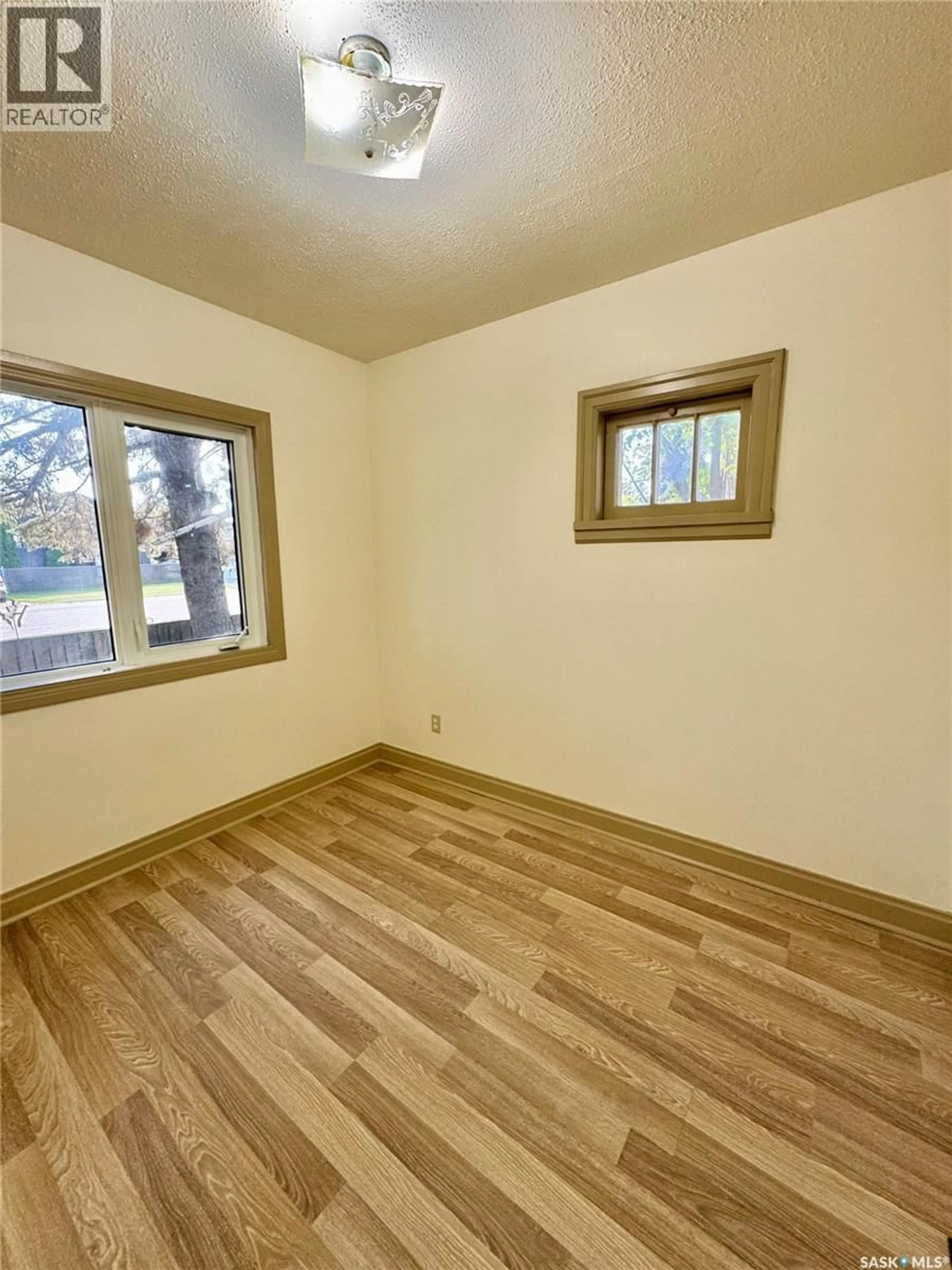 A pic of a room for 712 6TH STREET, Prince Albert Saskatchewan S6V0N8