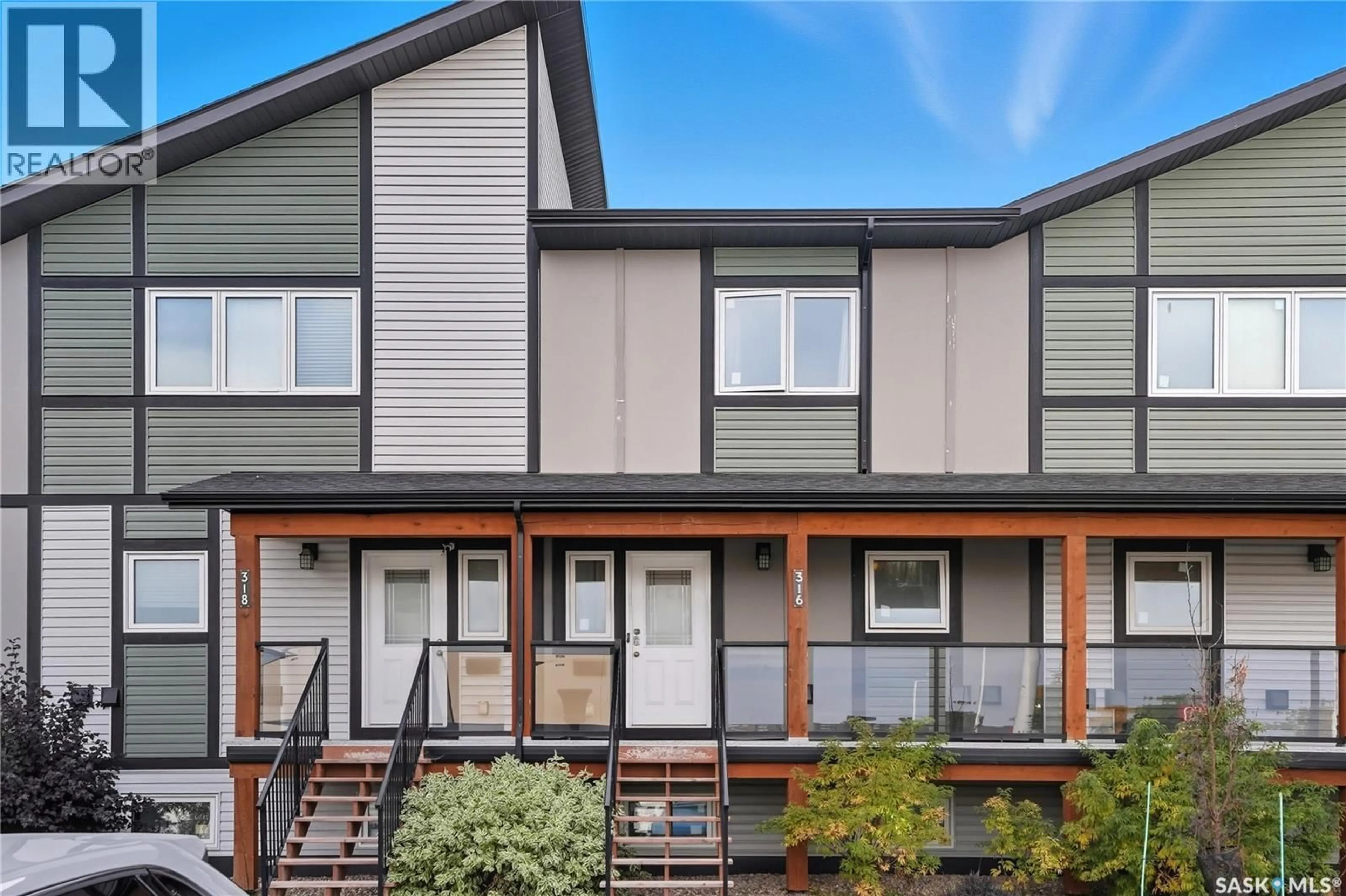 Home with vinyl exterior material, street for 316 620 CORNISH ROAD, Saskatoon Saskatchewan S7T0Y3