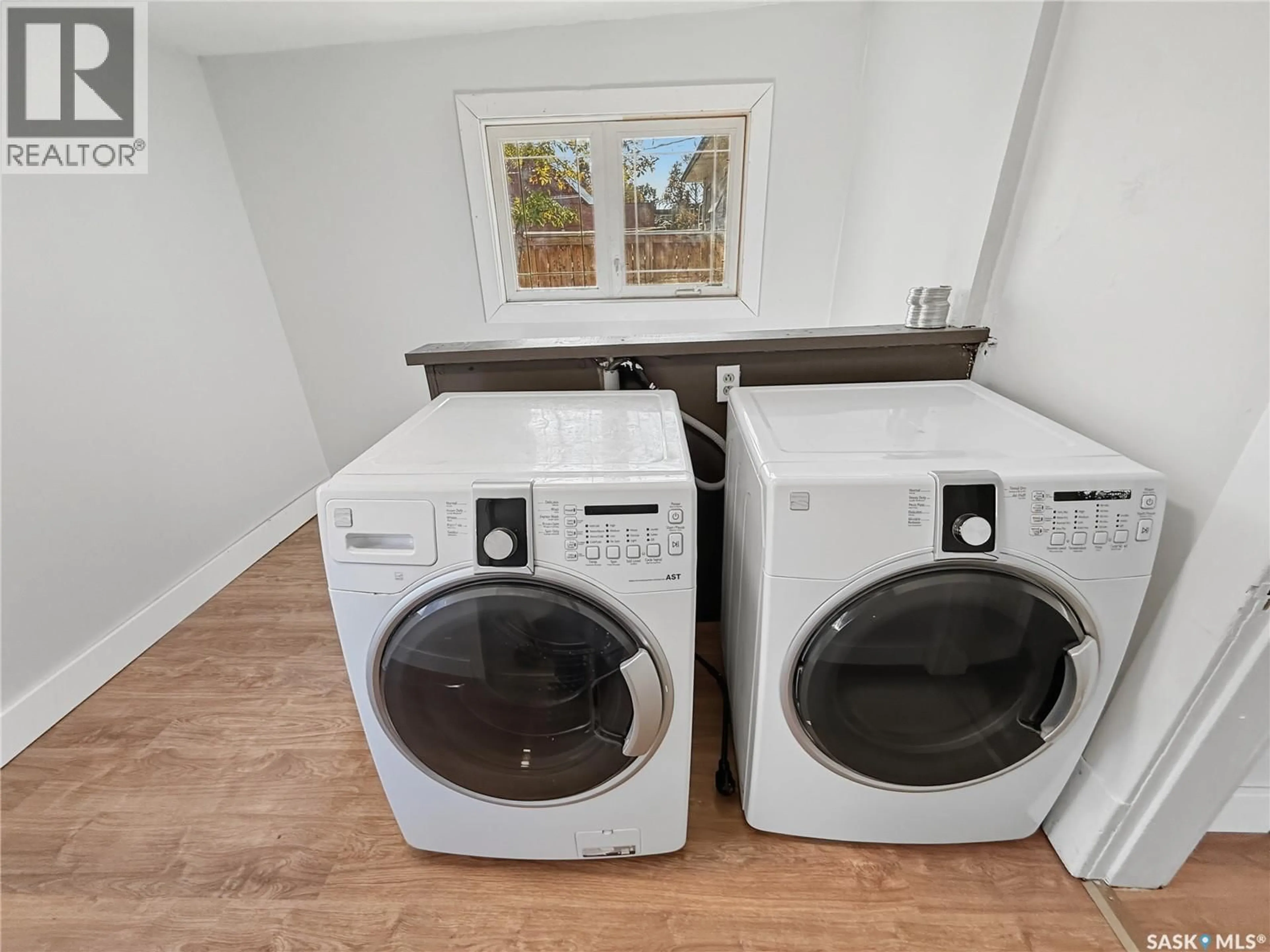 Laundry room for 319 DENNIS STREET, Herbert Saskatchewan S0H2A0