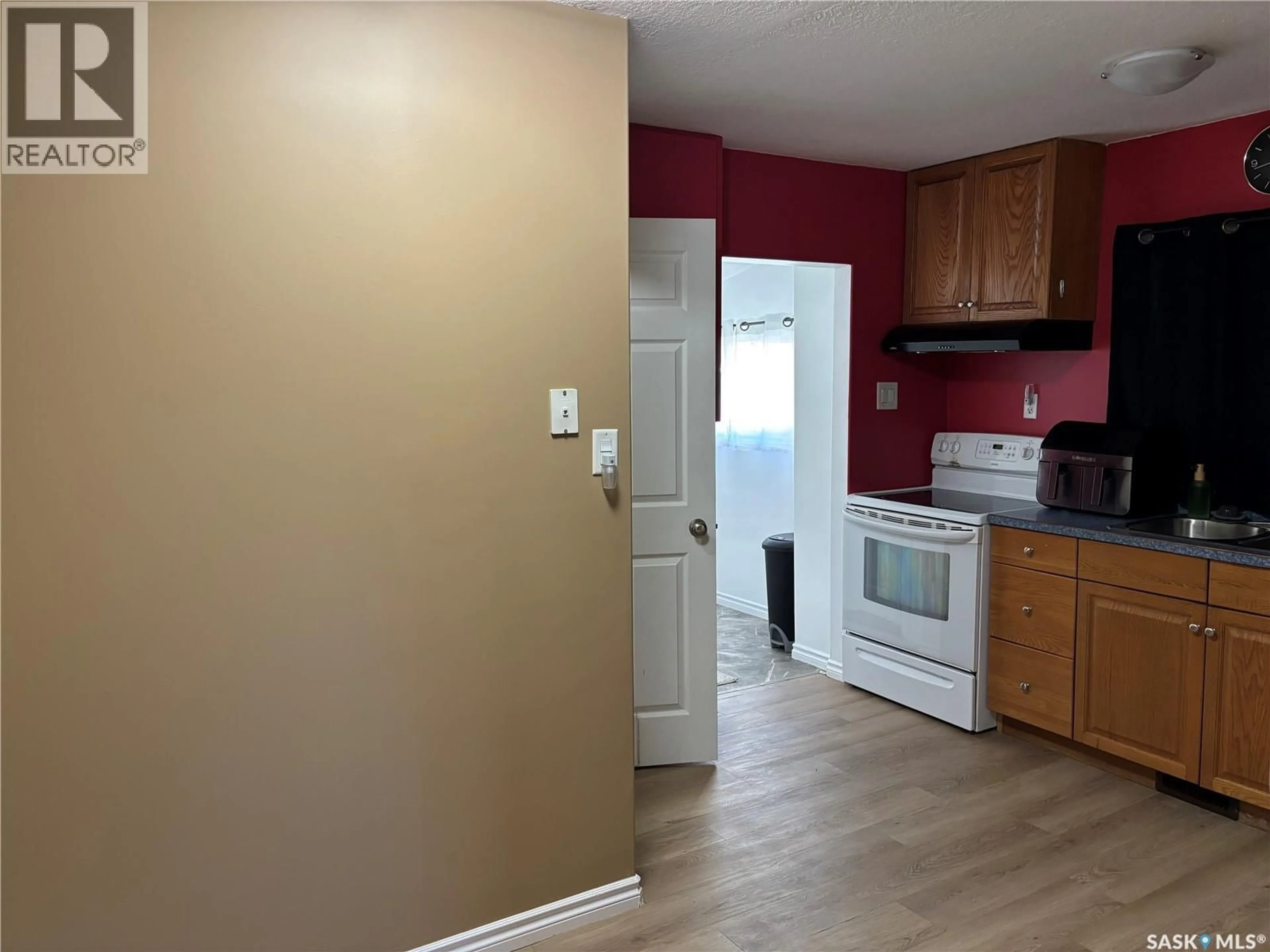 A pic of a room for 1048 OMINICA STREET, Moose Jaw Saskatchewan S6H0J3