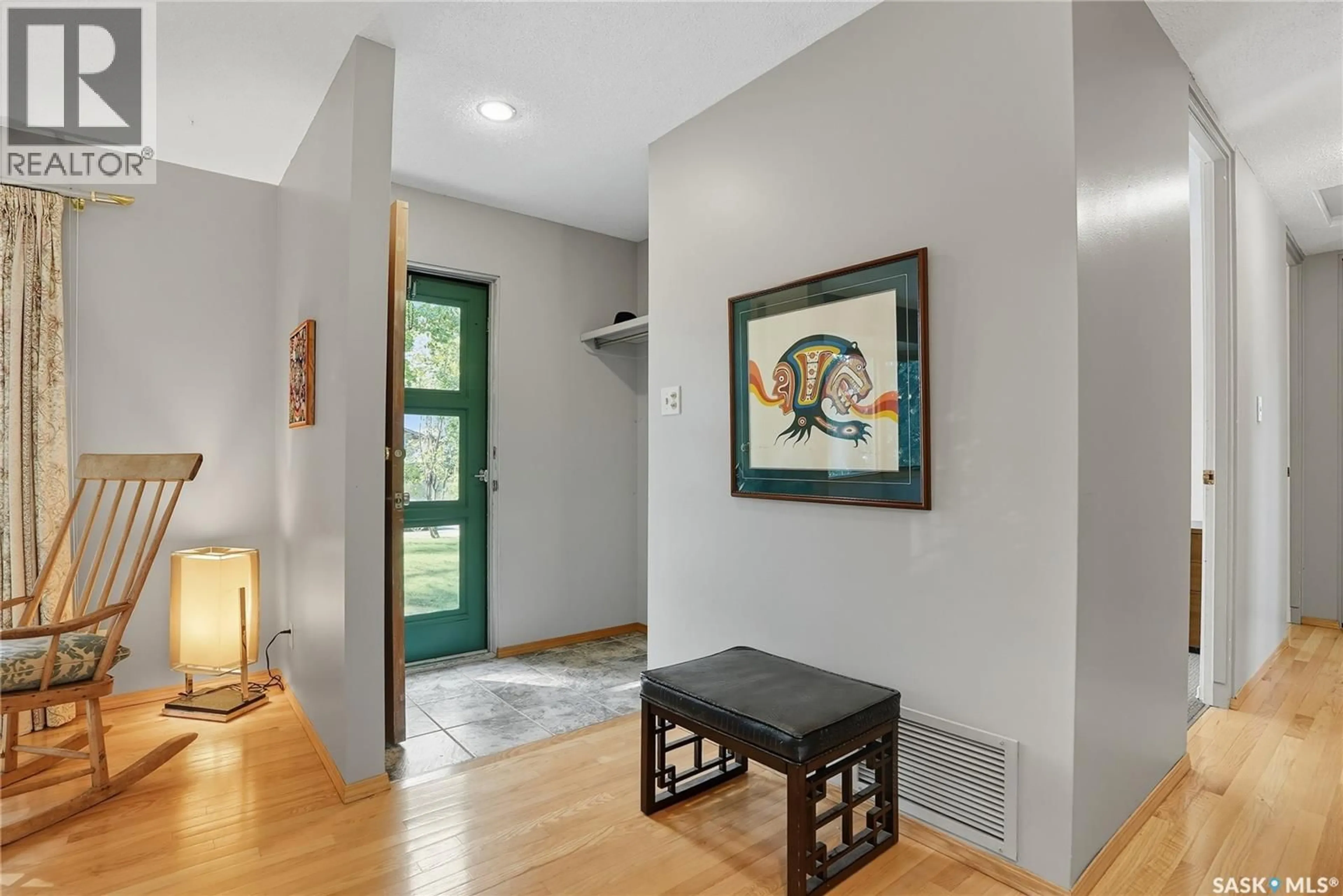 Indoor entryway for 5 LING STREET, Saskatoon Saskatchewan S7H3G2