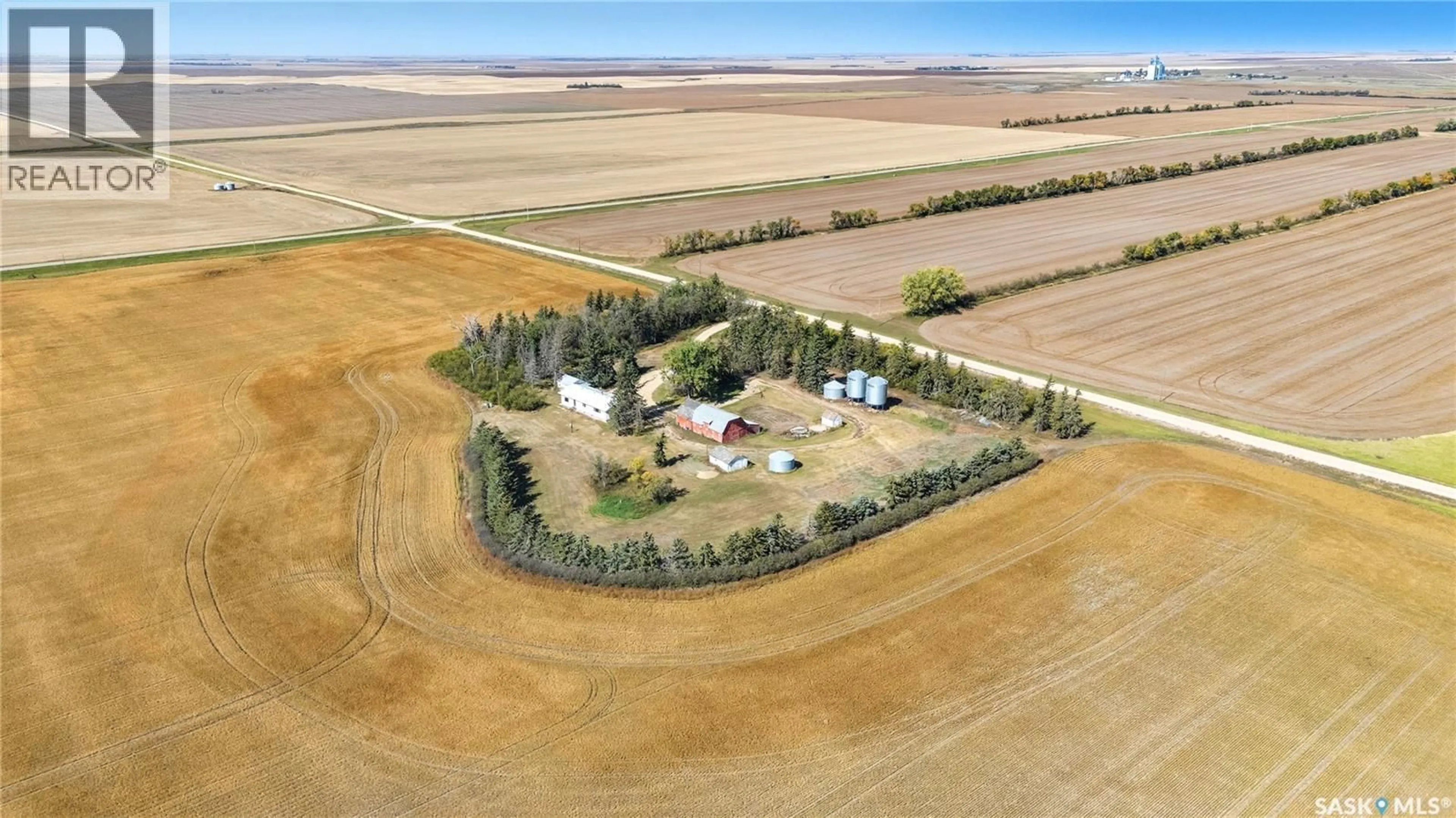 A pic from outside/outdoor area/front of a property/back of a property/a pic from drone, building for POMRENKE ACREAGE, Lake Of The Rivers Rm No. 72 Saskatchewan S0H0B0