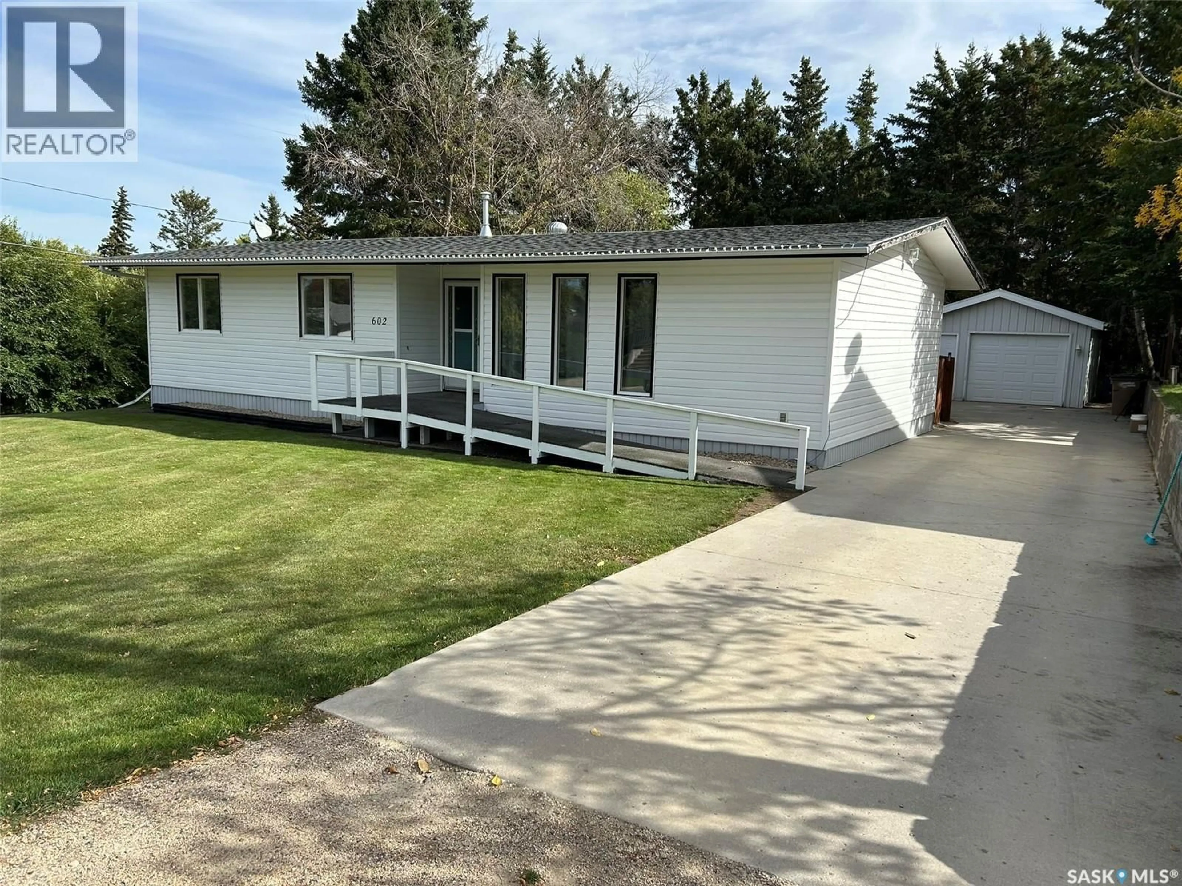 A pic from outside/outdoor area/front of a property/back of a property/a pic from drone, street for 602 HALL STREET, Kelvington Saskatchewan S0A1W0