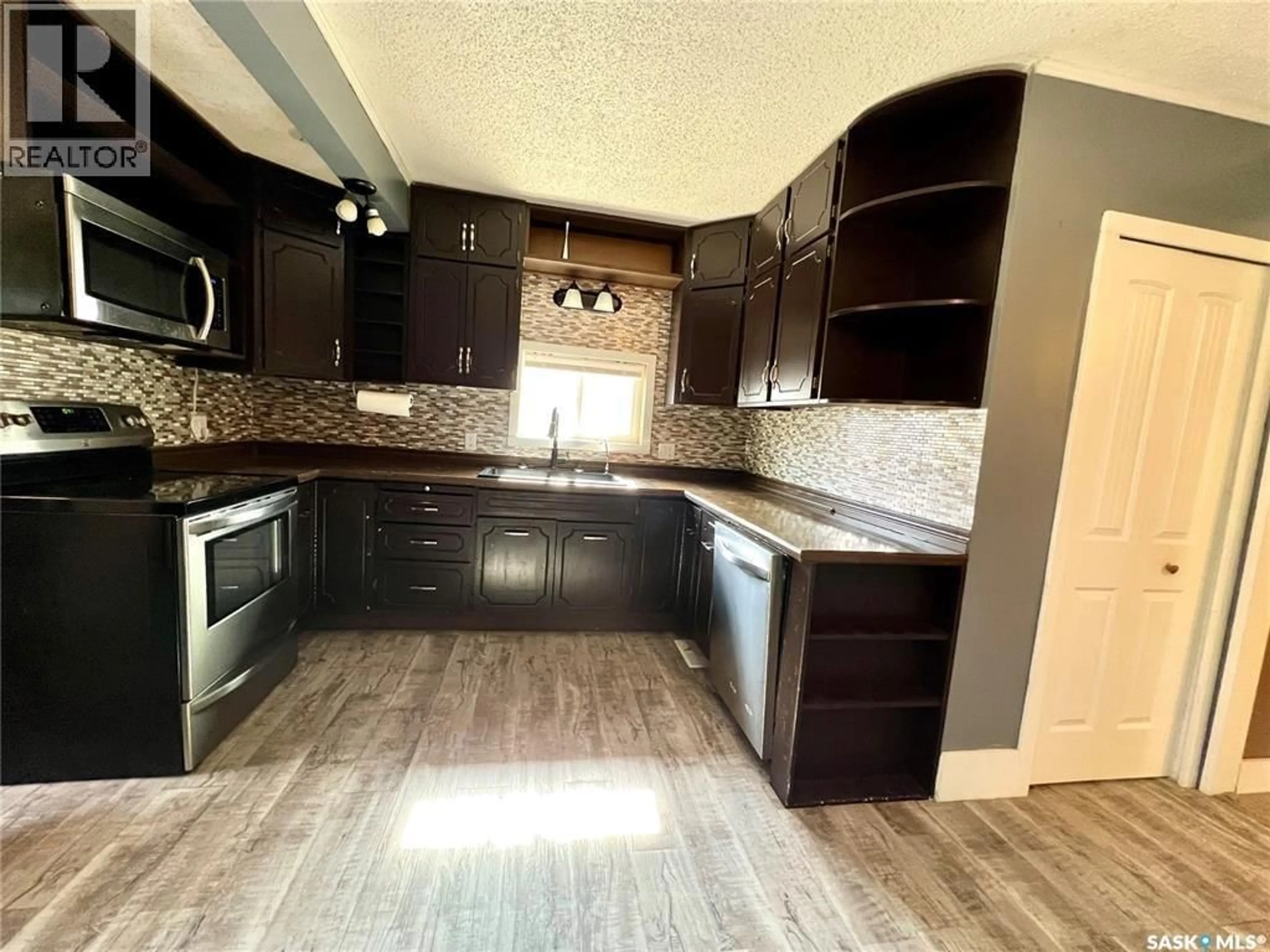 Open concept kitchen, unknown for 82 3RD AVENUE, Central Butte Saskatchewan S0H0T0