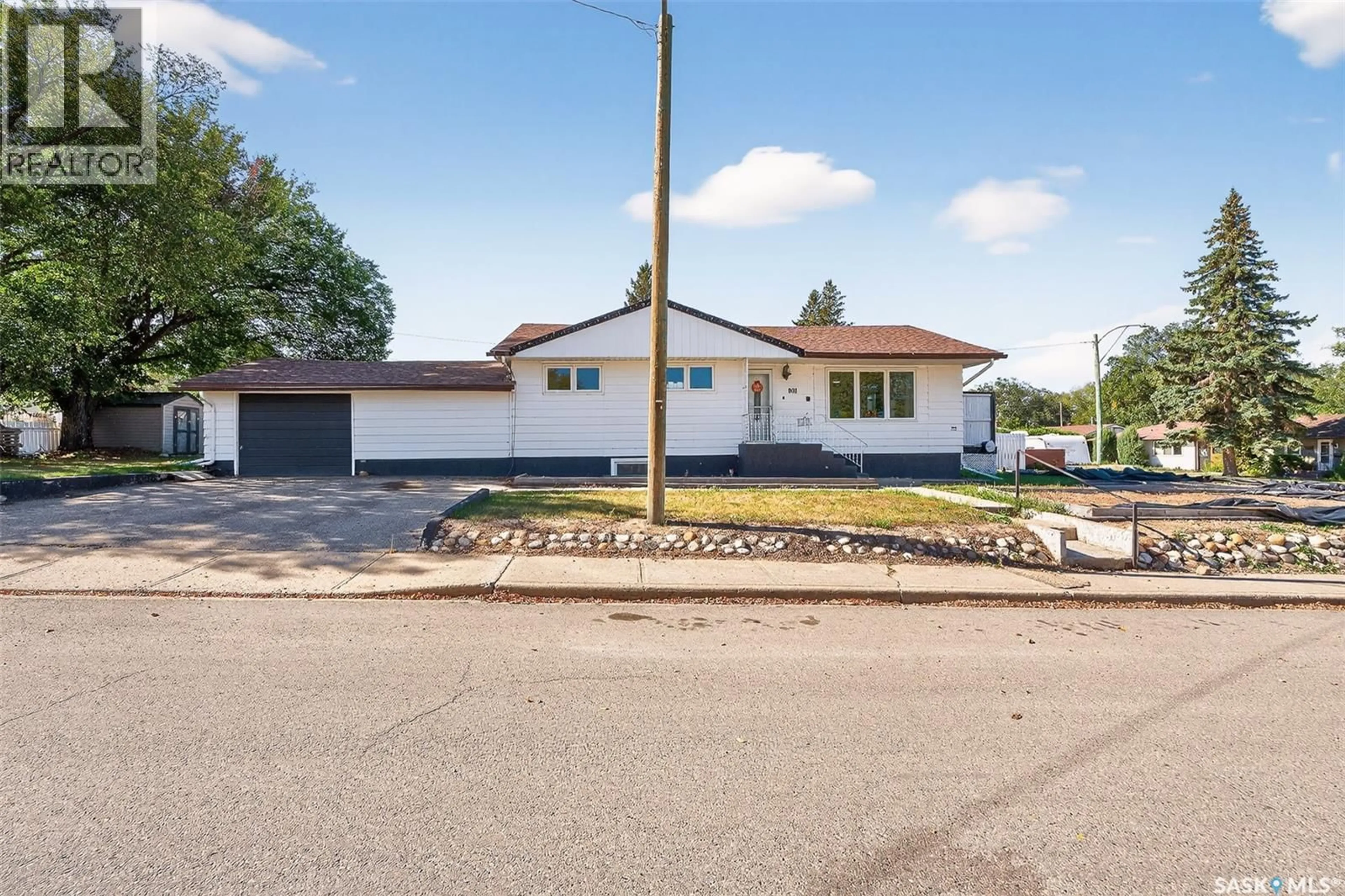 Unknown for 801 VAUGHAN STREET, Moose Jaw Saskatchewan S6H5N6