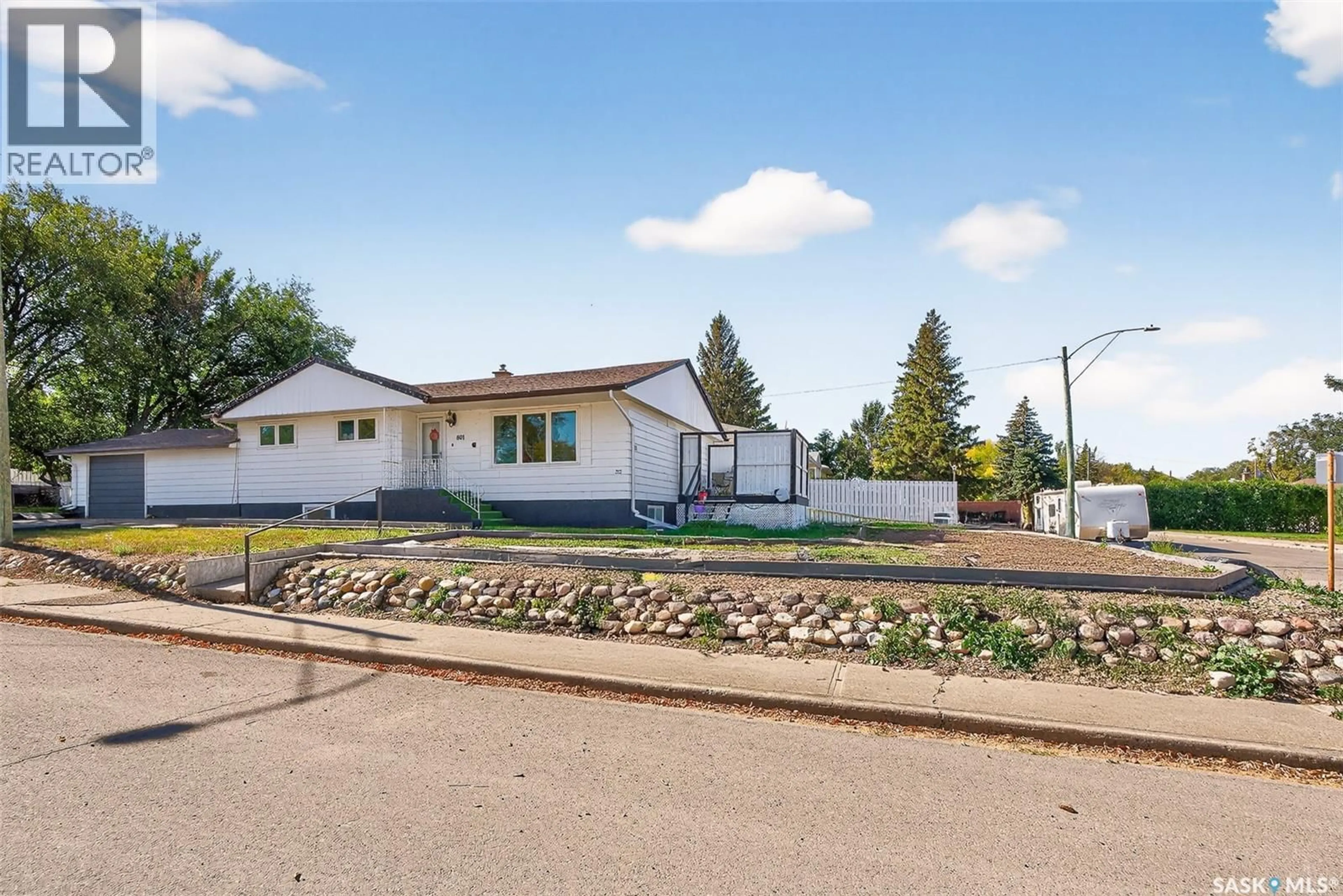 Unknown for 801 VAUGHAN STREET, Moose Jaw Saskatchewan S6H5N6