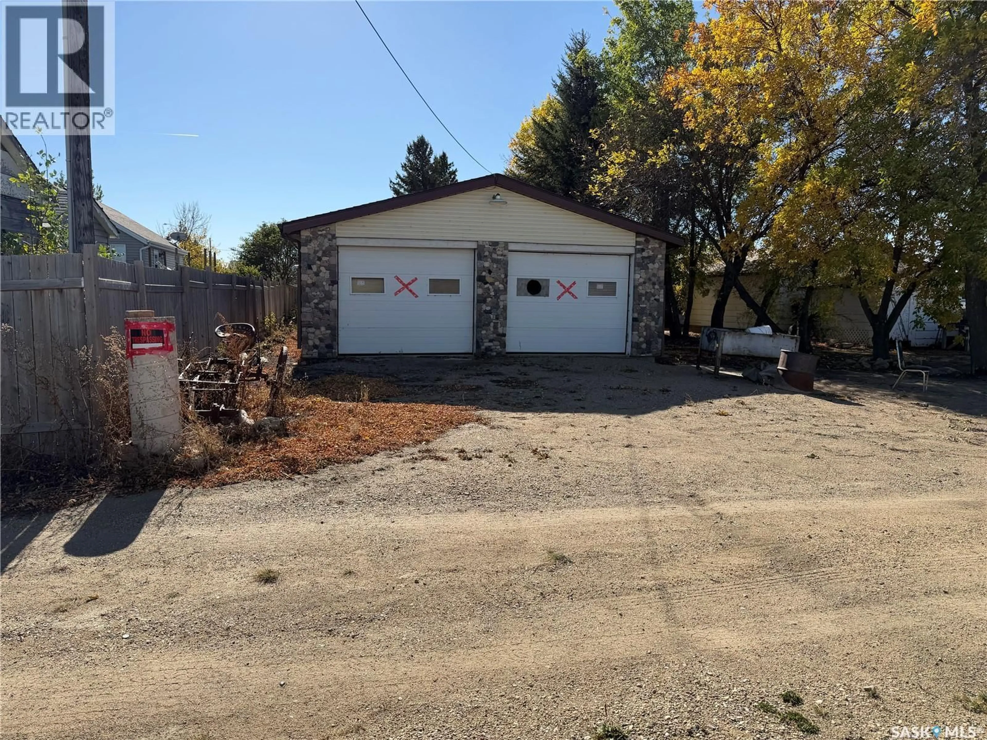 Indoor garage for 620 1ST AVENUE, Bruno Saskatchewan S0K0S0