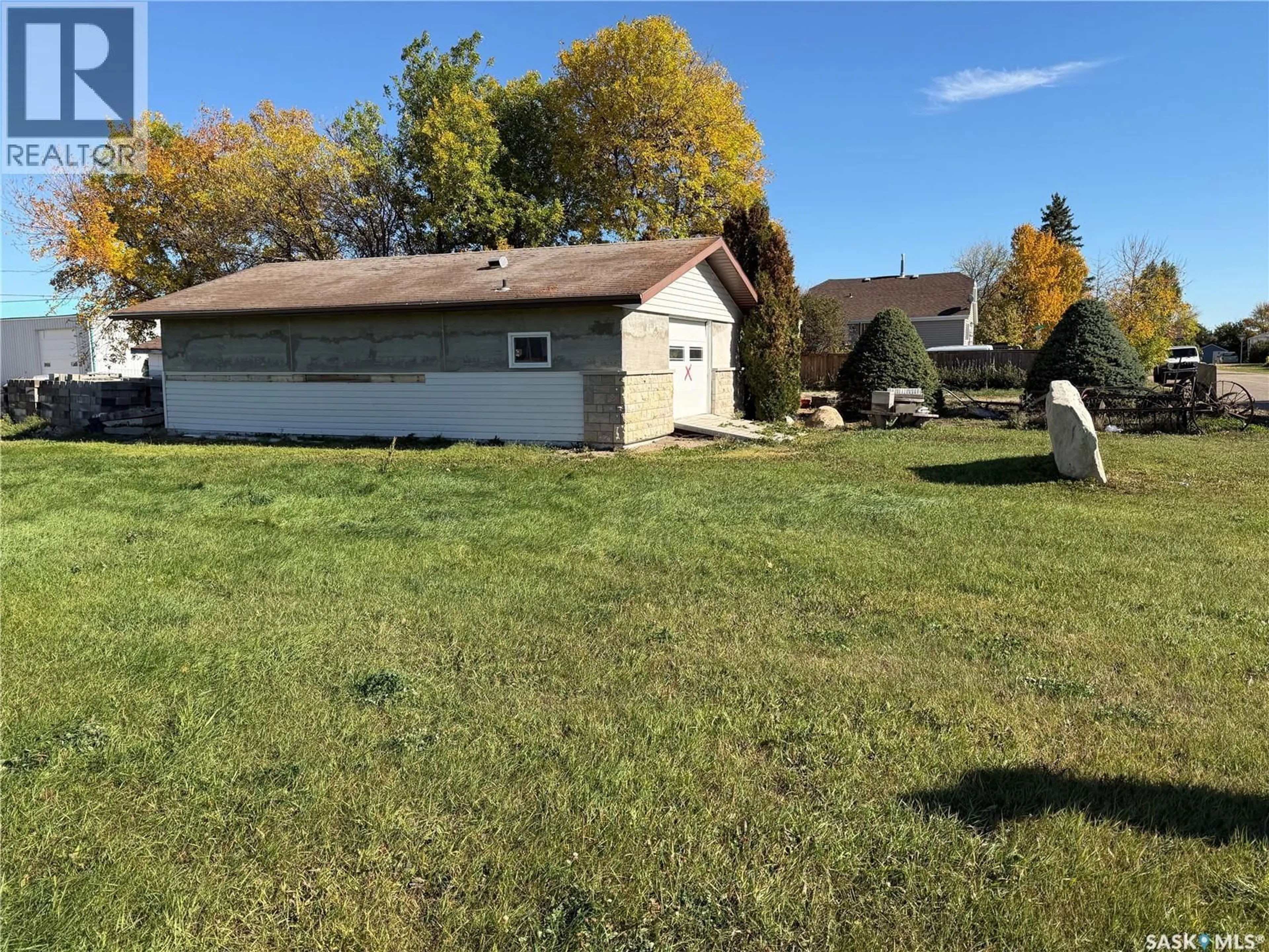 A pic from outside/outdoor area/front of a property/back of a property/a pic from drone, street for 620 1ST AVENUE, Bruno Saskatchewan S0K0S0