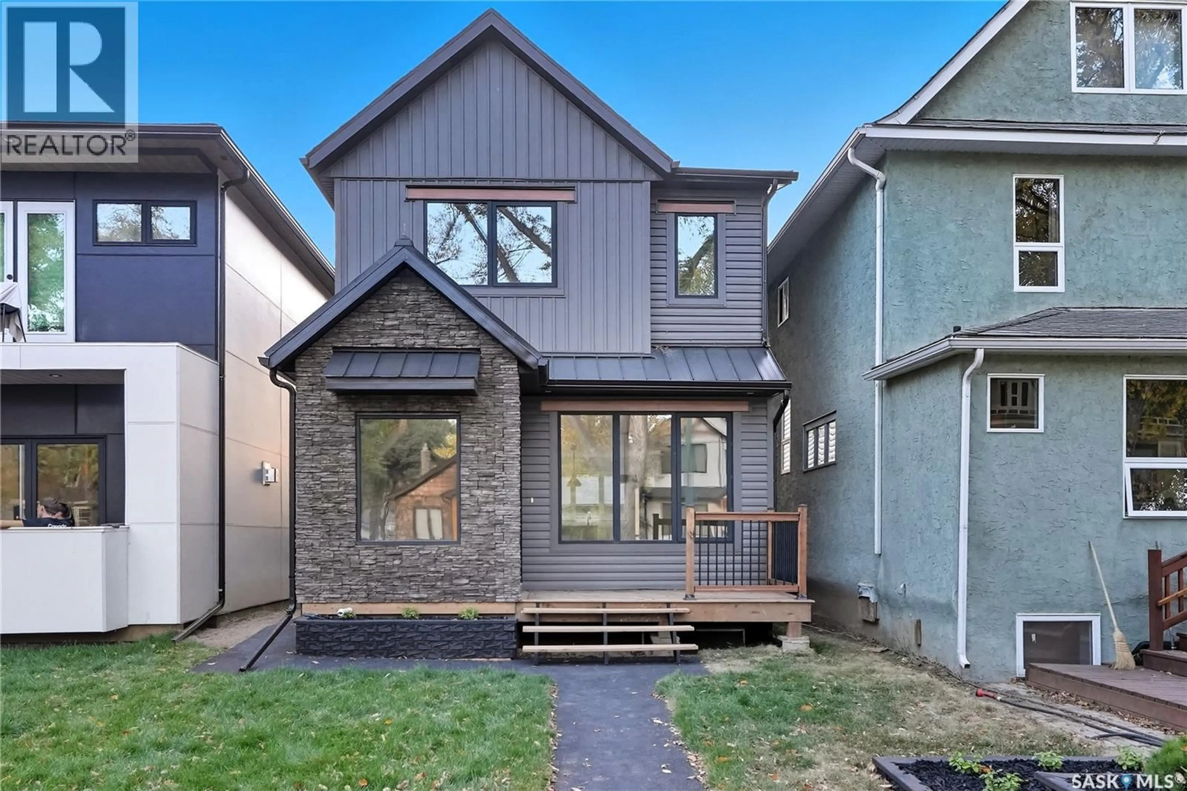 Home with brick exterior material, street for 819 6TH AVENUE, Saskatoon Saskatchewan S7K2T1