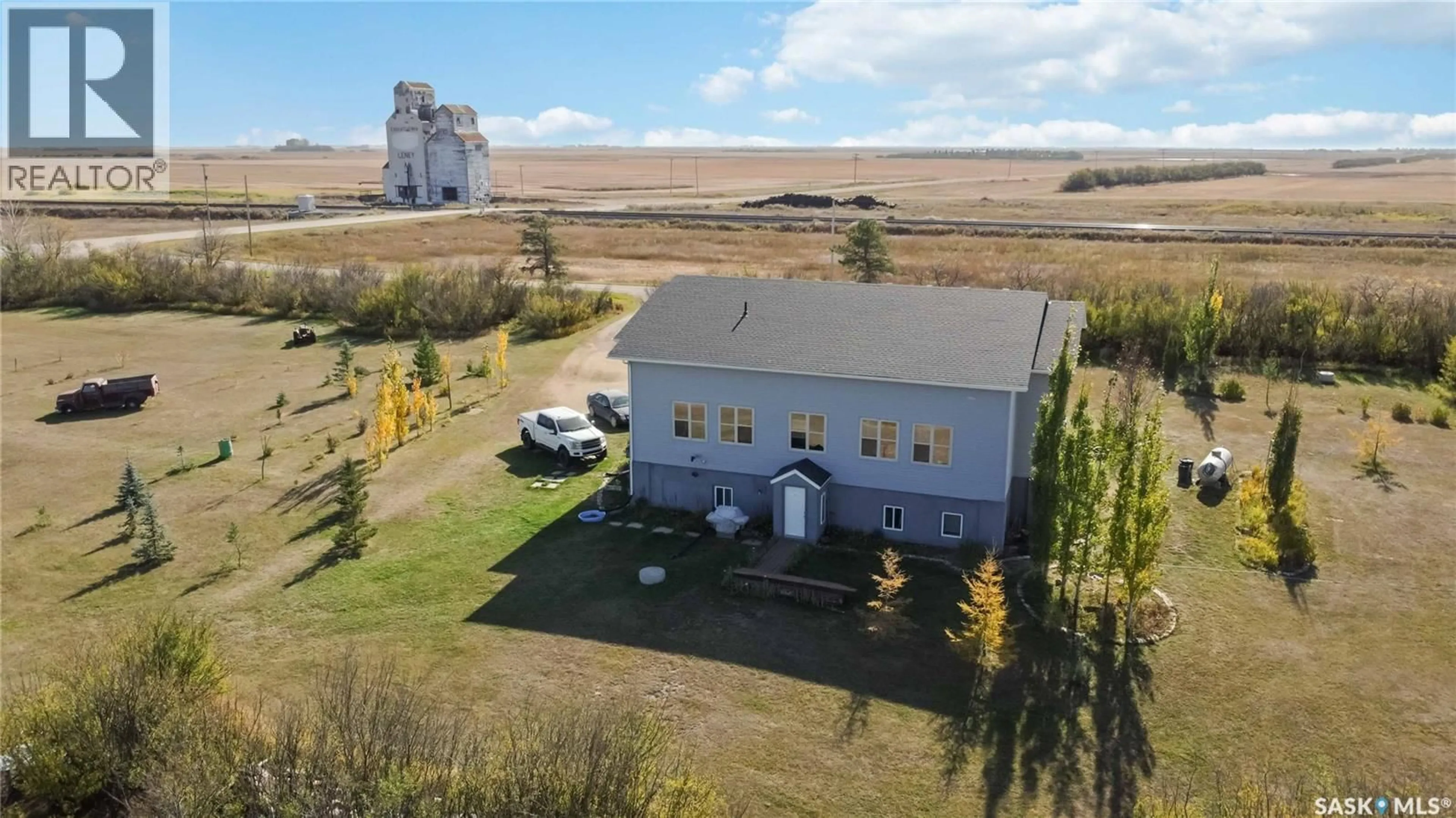 A pic from outside/outdoor area/front of a property/back of a property/a pic from drone, building for MCLEOD ACREAGE, Perdue Rm No. 346 Saskatchewan S0K3C0