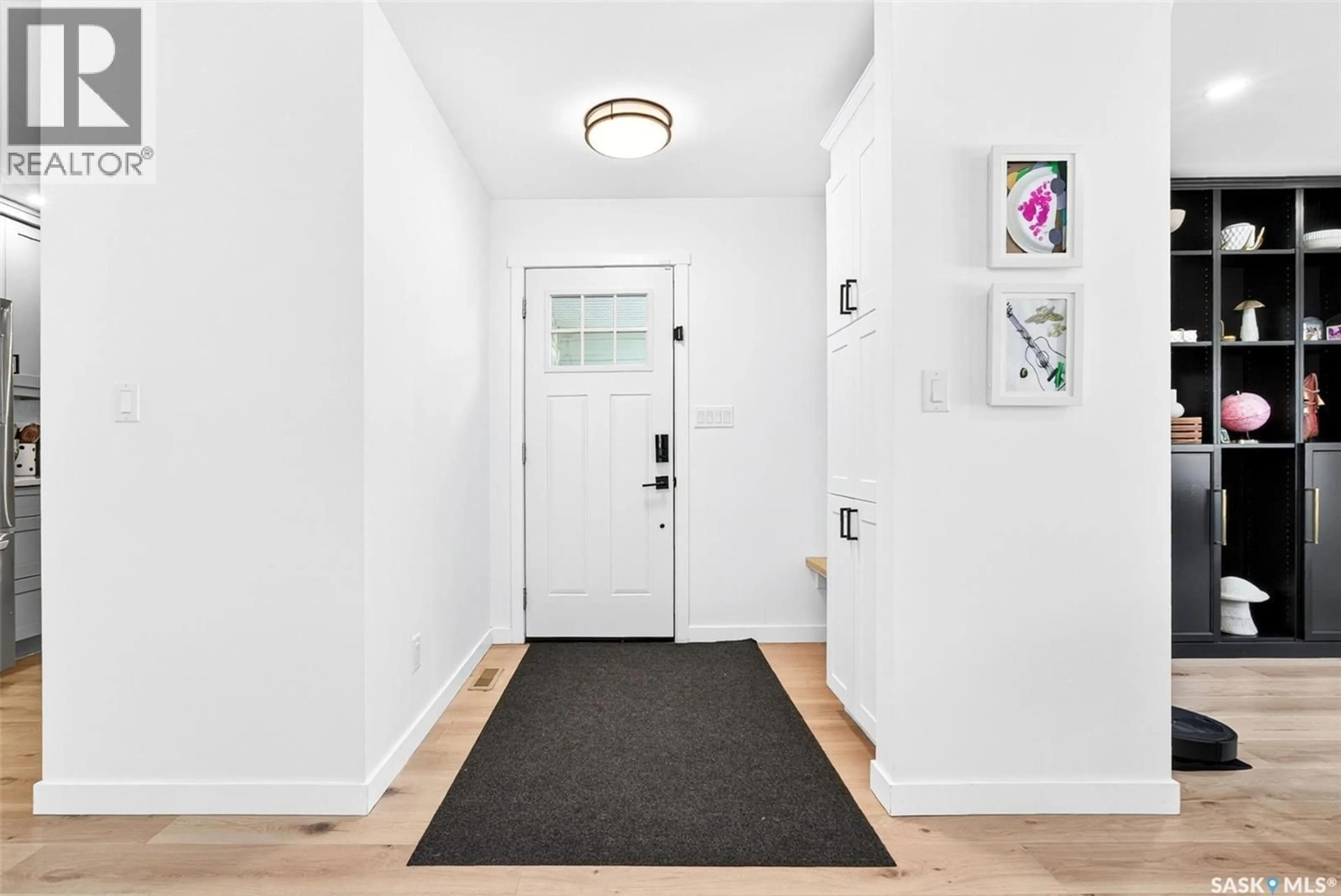 Indoor entryway for 183 ROGERS ROAD, Regina Saskatchewan S4S6V1