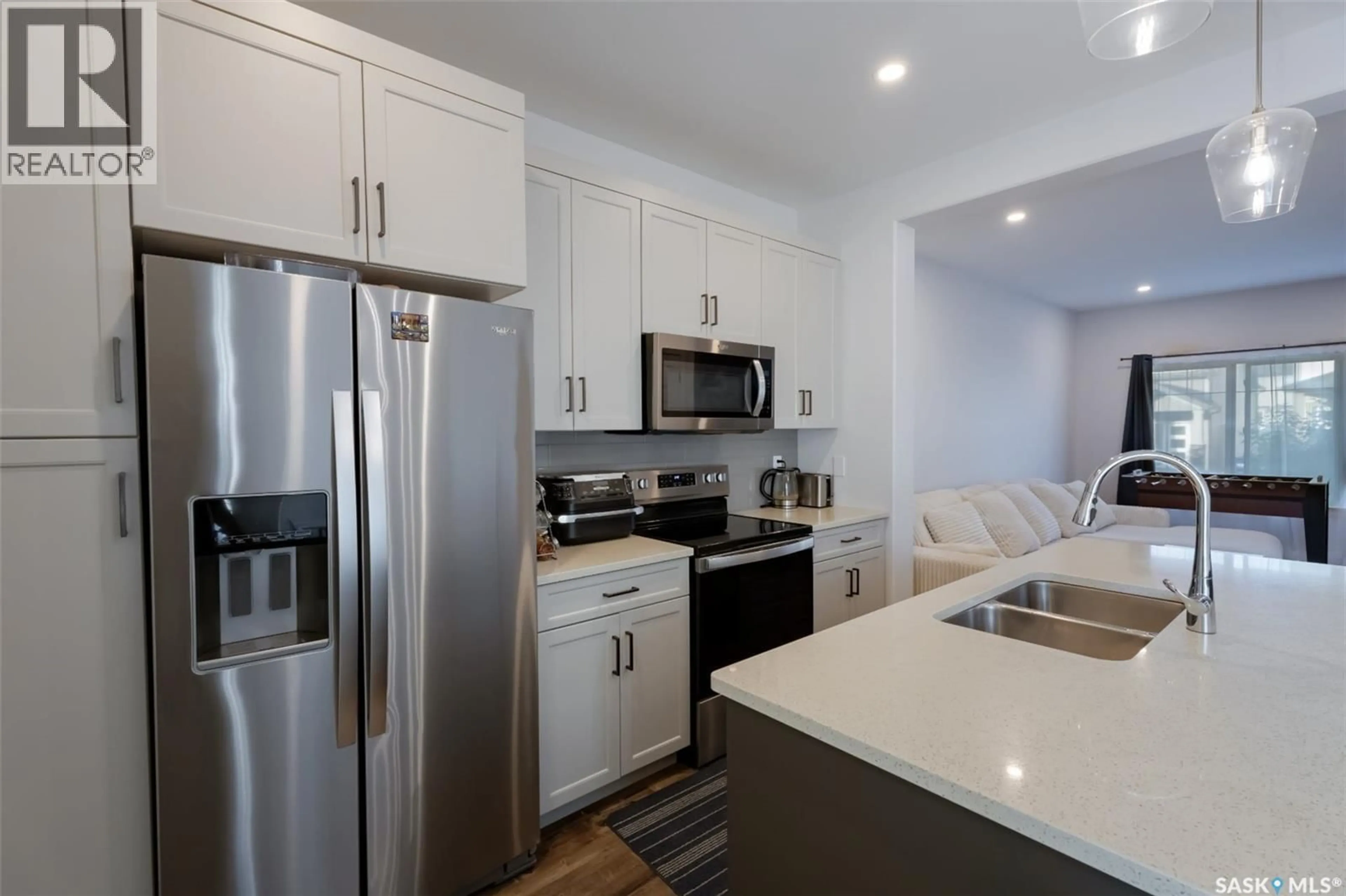 Open concept kitchen, unknown for 966 MCFAULL MANOR, Saskatoon Saskatchewan S7V0S6