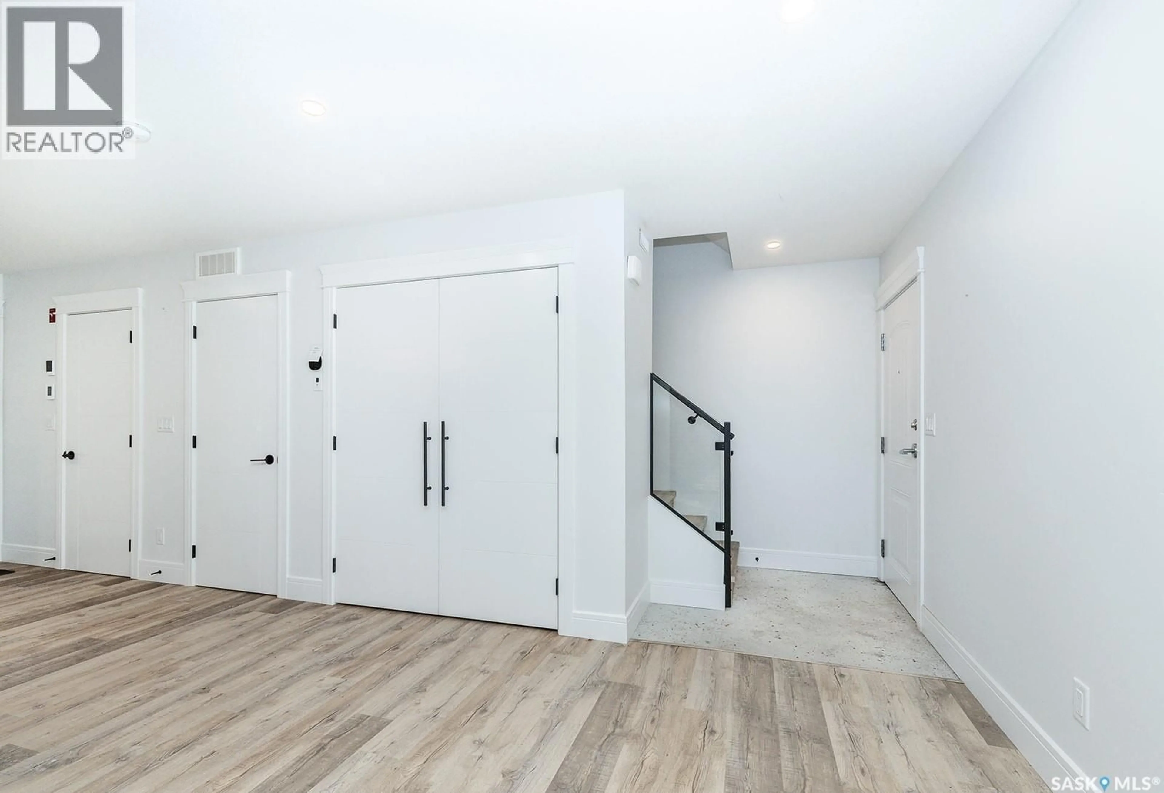 Indoor entryway for 1001 OSLER STREET, Saskatoon Saskatchewan S7N0T5