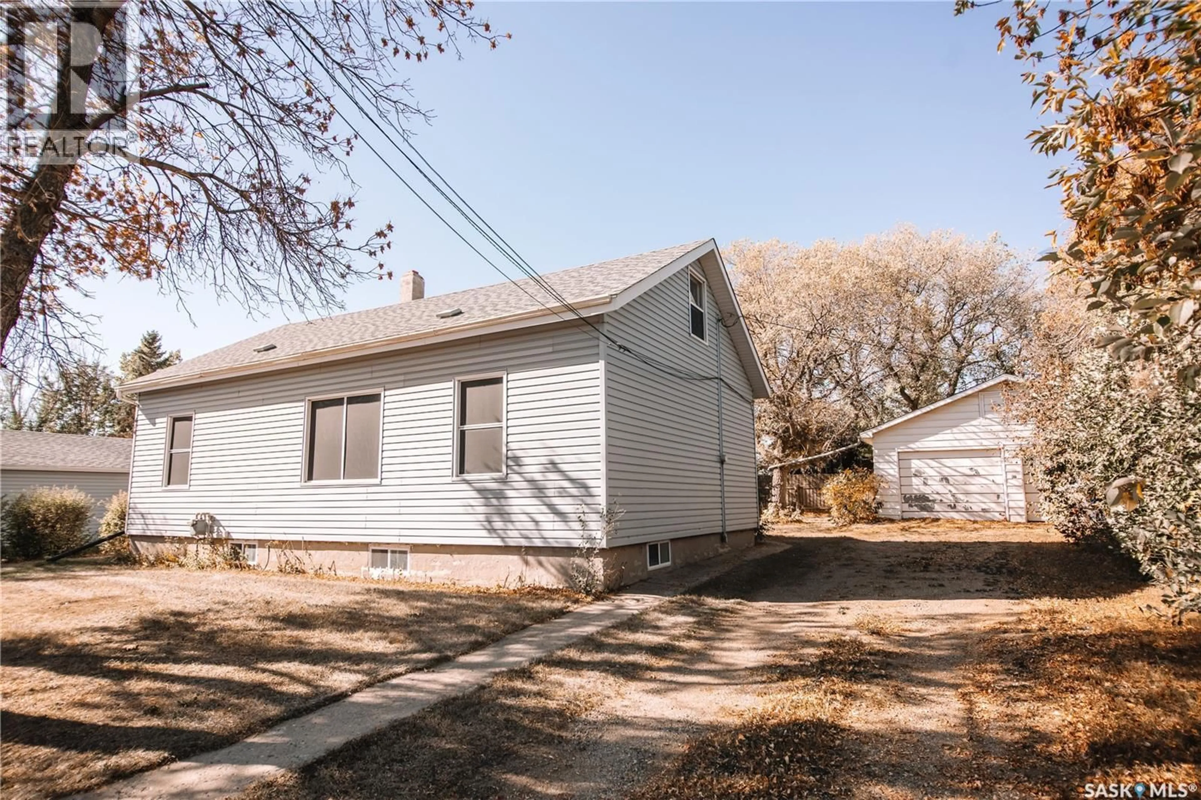Unknown for 414 10TH AVENUE, Moose Jaw Saskatchewan S6H4K5