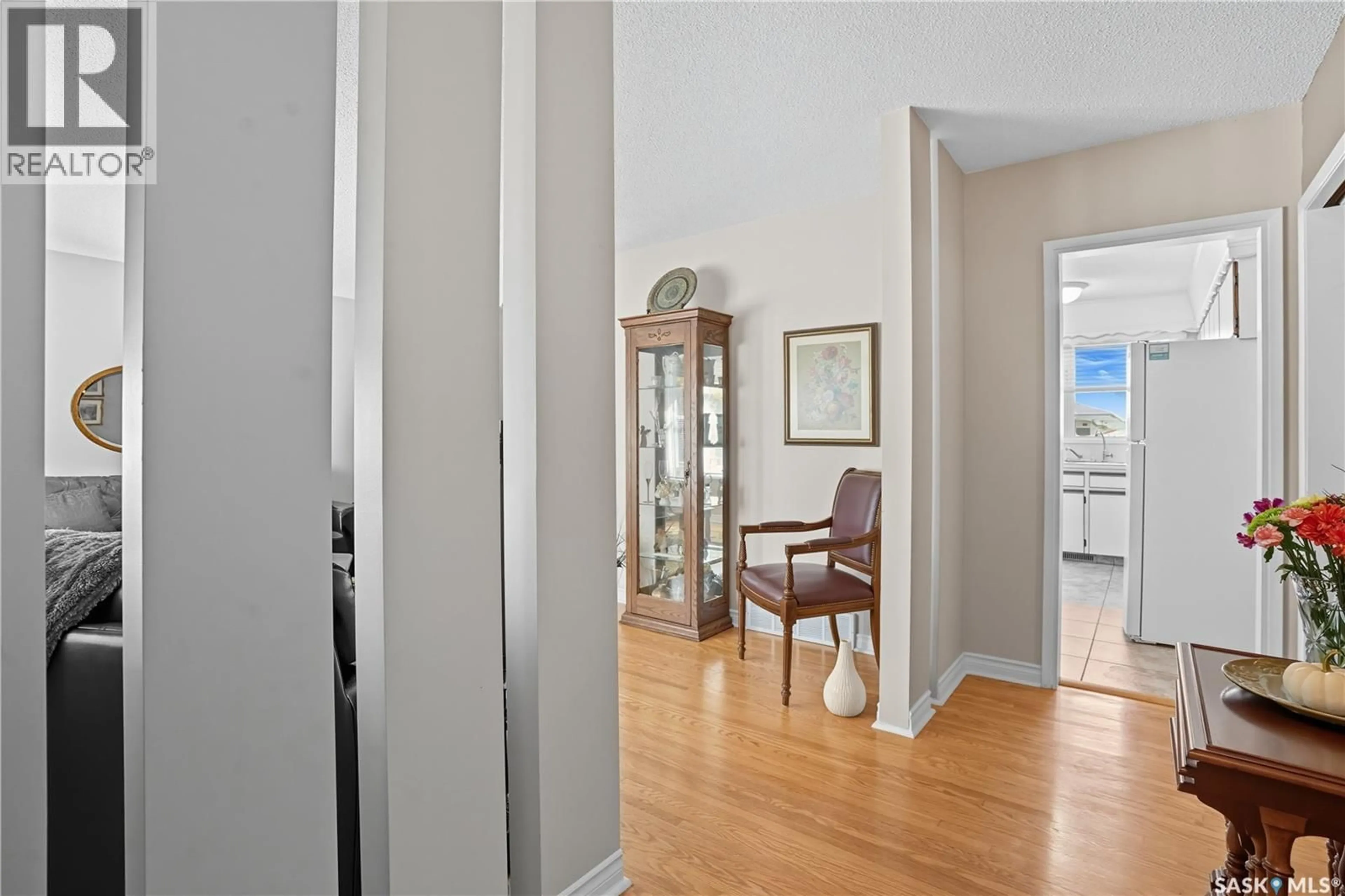 Indoor entryway for 277 COLDWELL ROAD, Regina Saskatchewan S4R4L4