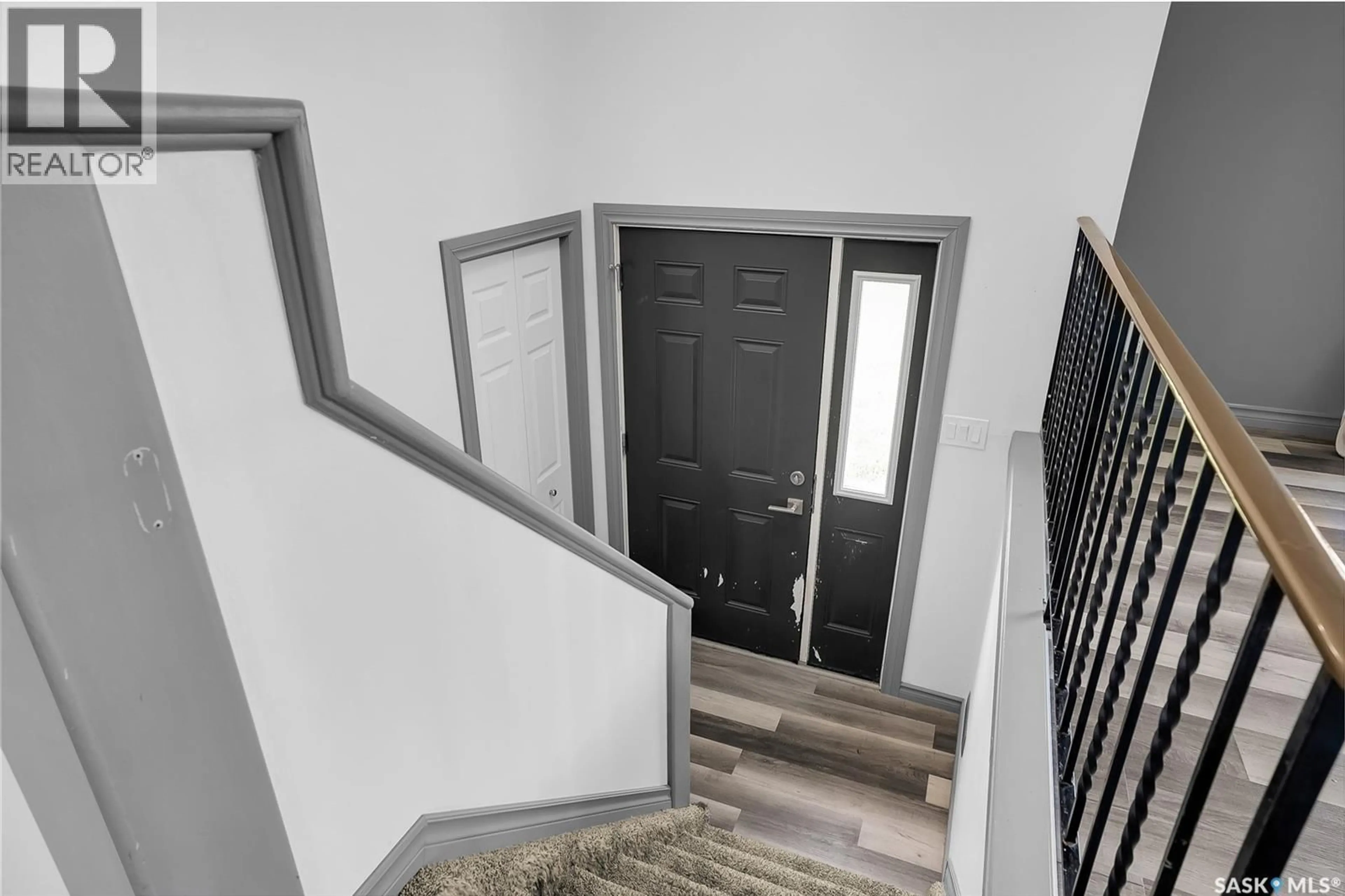 Indoor entryway for 413 1ST STREET, Dalmeny Saskatchewan S0K1E0