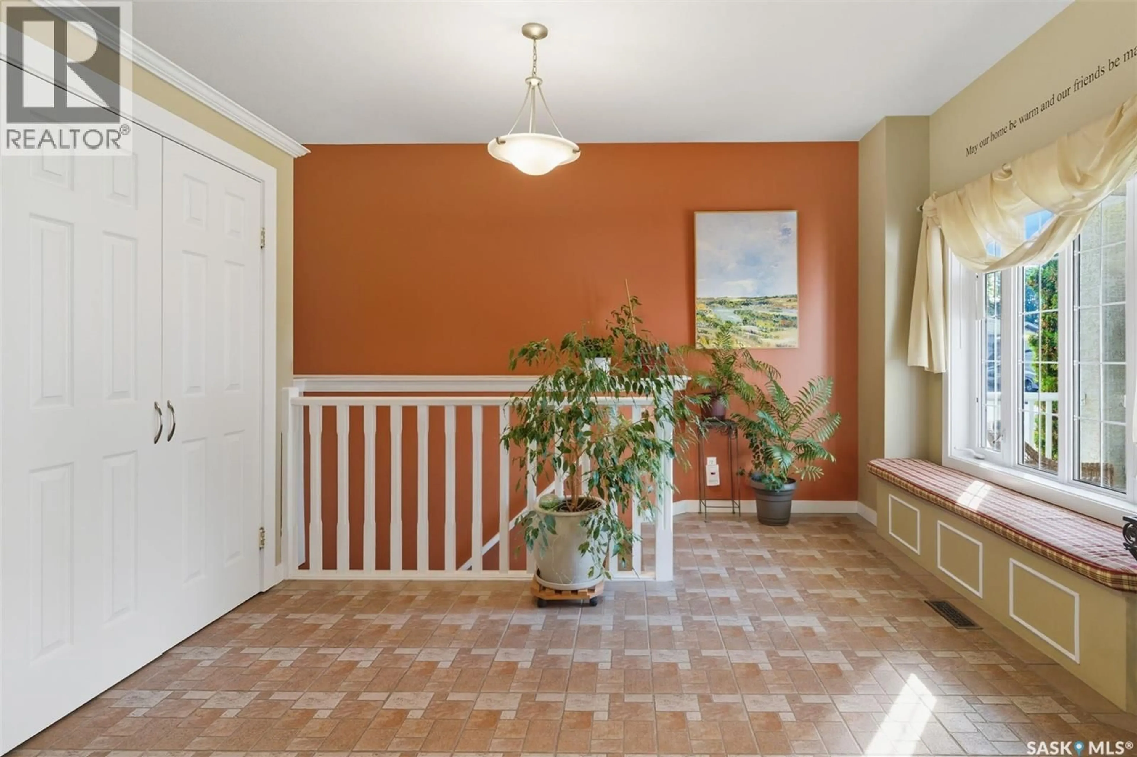 Indoor foyer for 443 BLACKBURN TERRACE, Saskatoon Saskatchewan S7V1J9