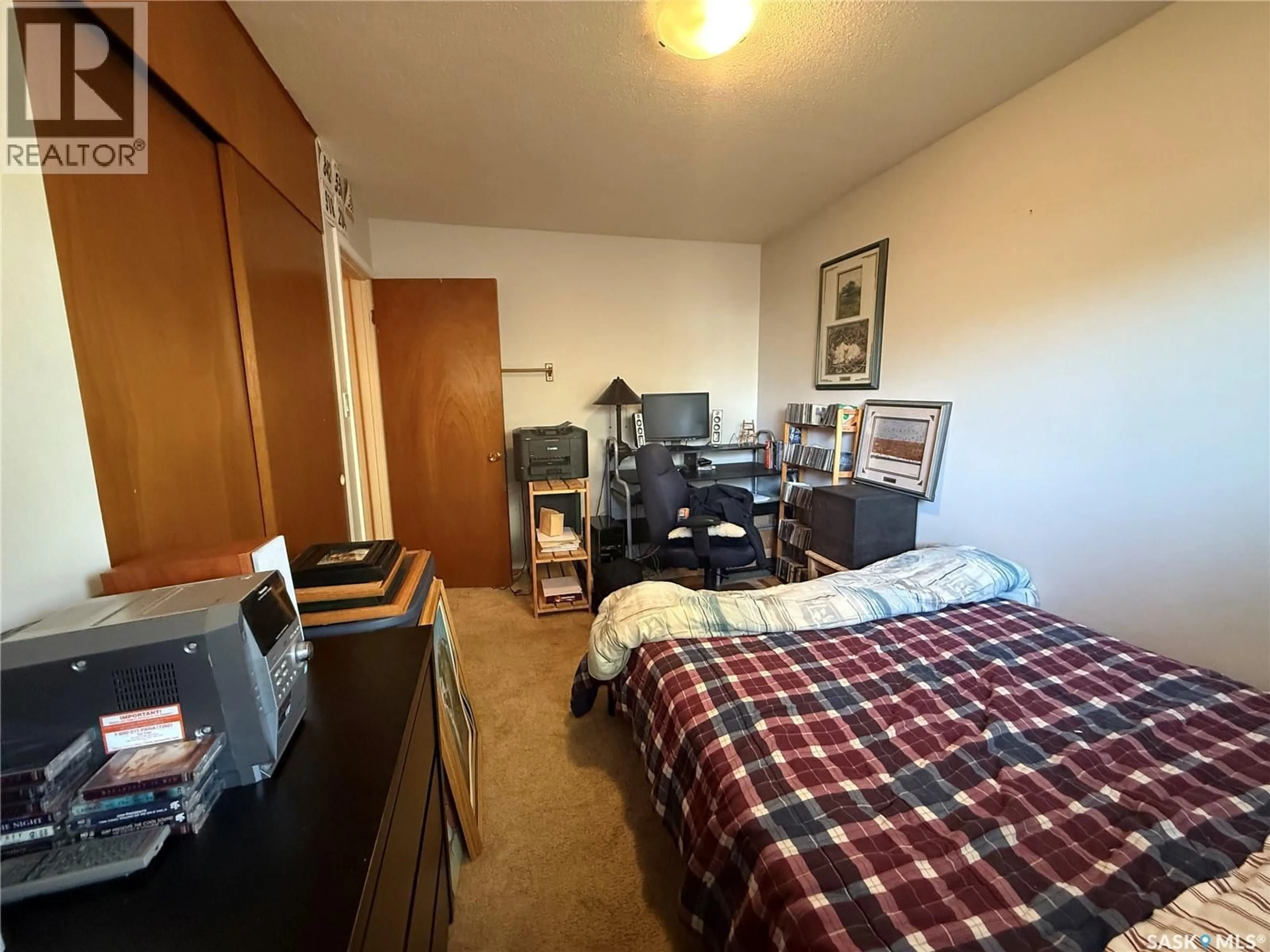 A pic of a room for 1236 Y AVENUE, Saskatoon Saskatchewan S7L3L7