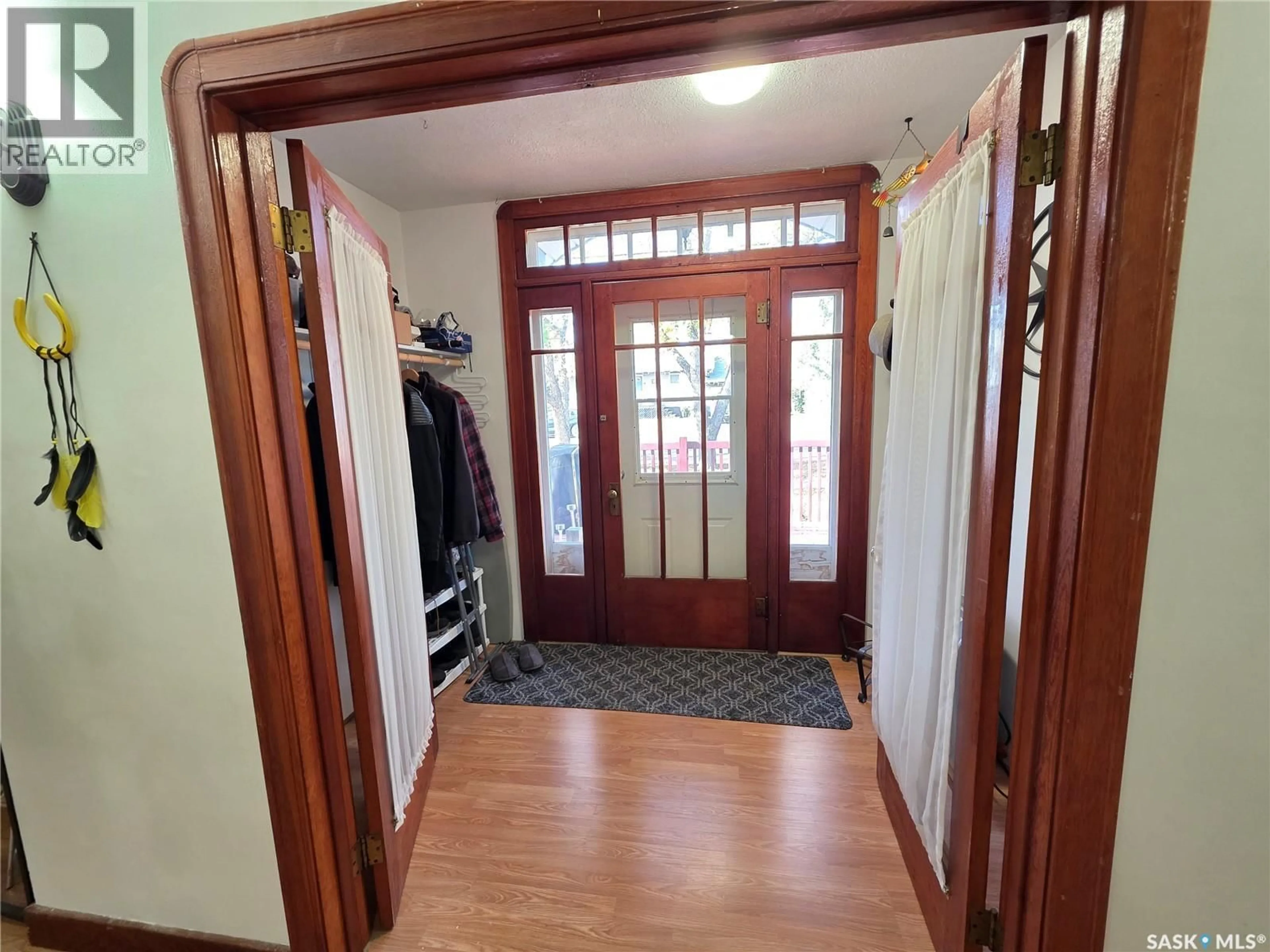 Indoor entryway for 210 2ND STREET, Cabri Saskatchewan S0N0J0