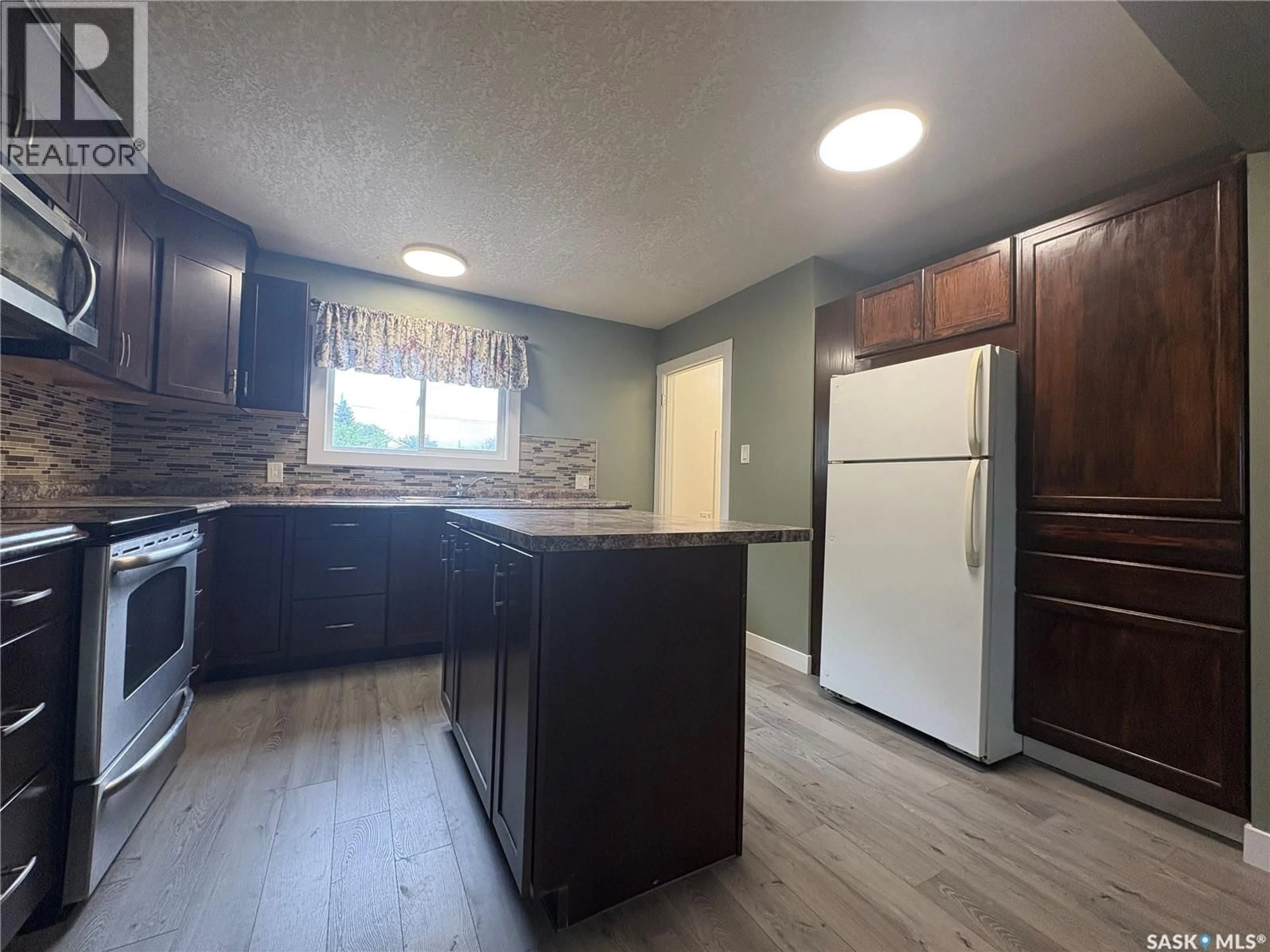 Unknown for 419 ROYAL STREET, Regina Saskatchewan S4R4Y5