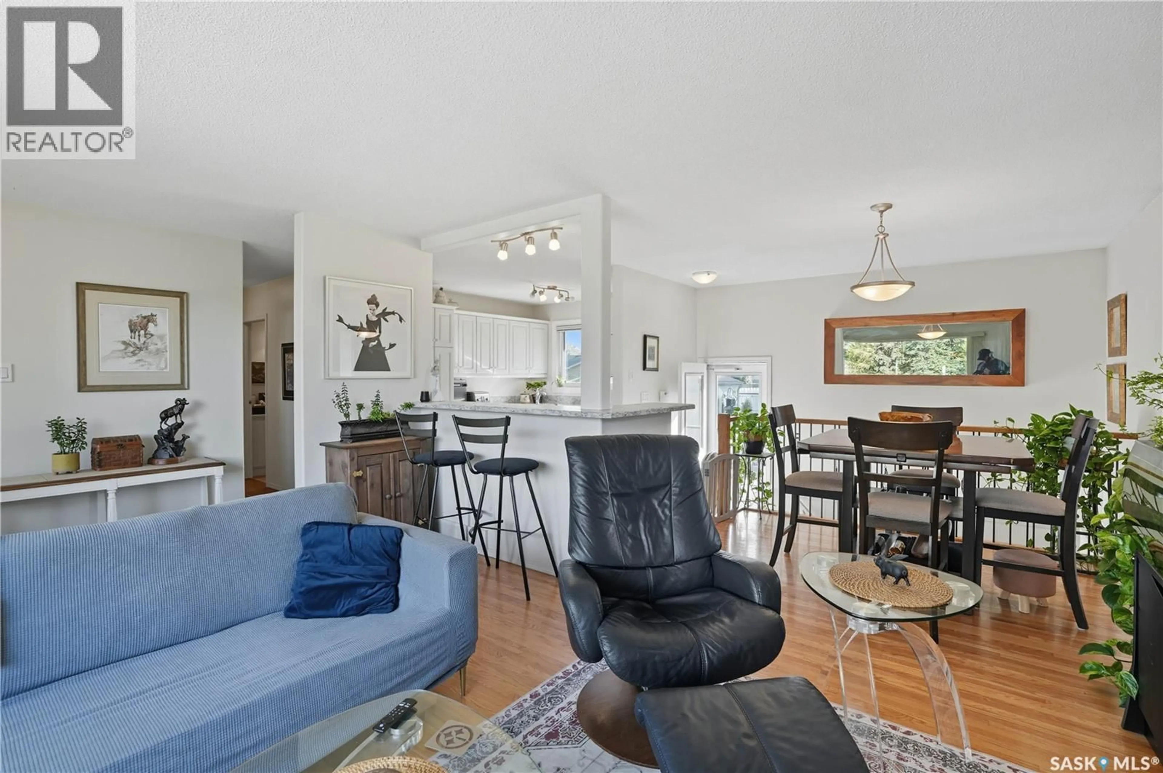 Open concept kitchen, unknown for 2225 RICHARDSON ROAD, Saskatoon Saskatchewan S7L4B9