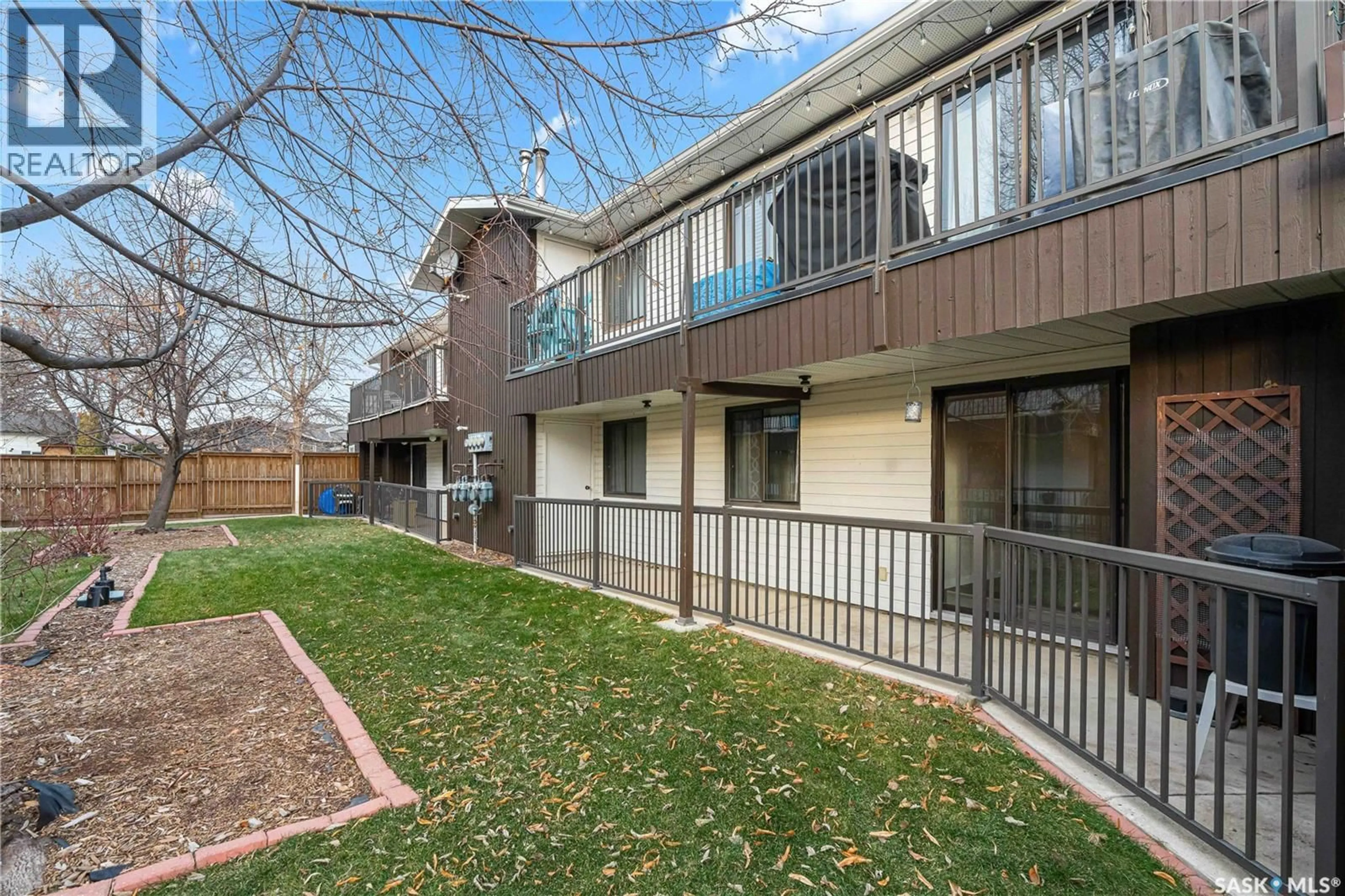 Patio, unknown for 102d 213 MAIN STREET, Martensville Saskatchewan S0K2T0