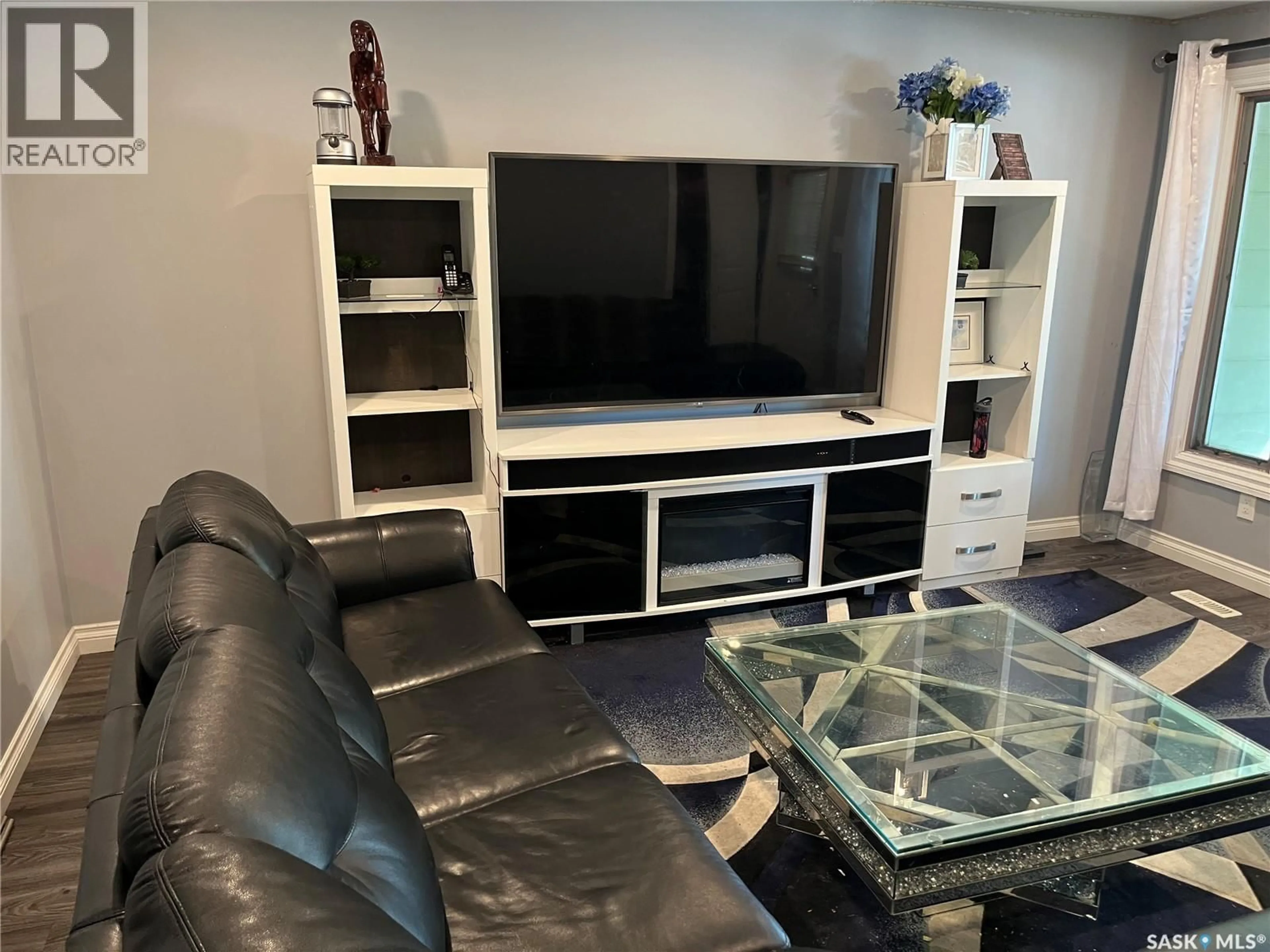 Living room with furniture, unknown for 604 DALGLIESH DRIVE, Regina Saskatchewan S4R6L8