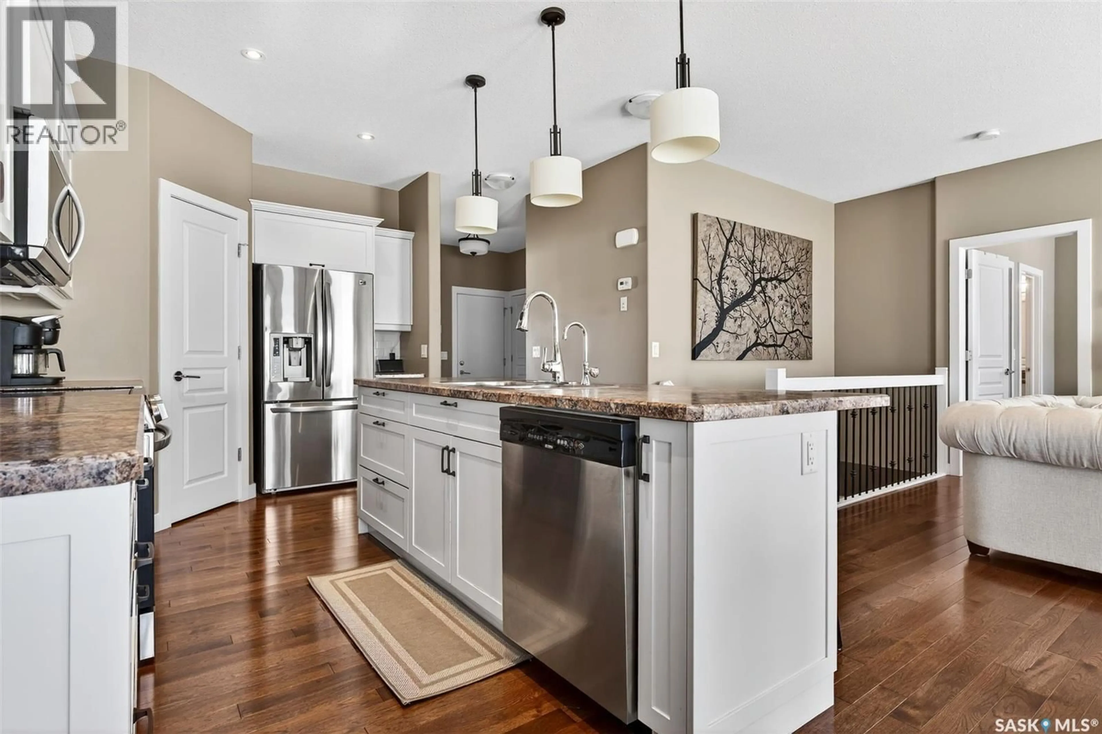 Contemporary kitchen, unknown for 4015 LEPINE ROAD, Regina Saskatchewan S4V1J7