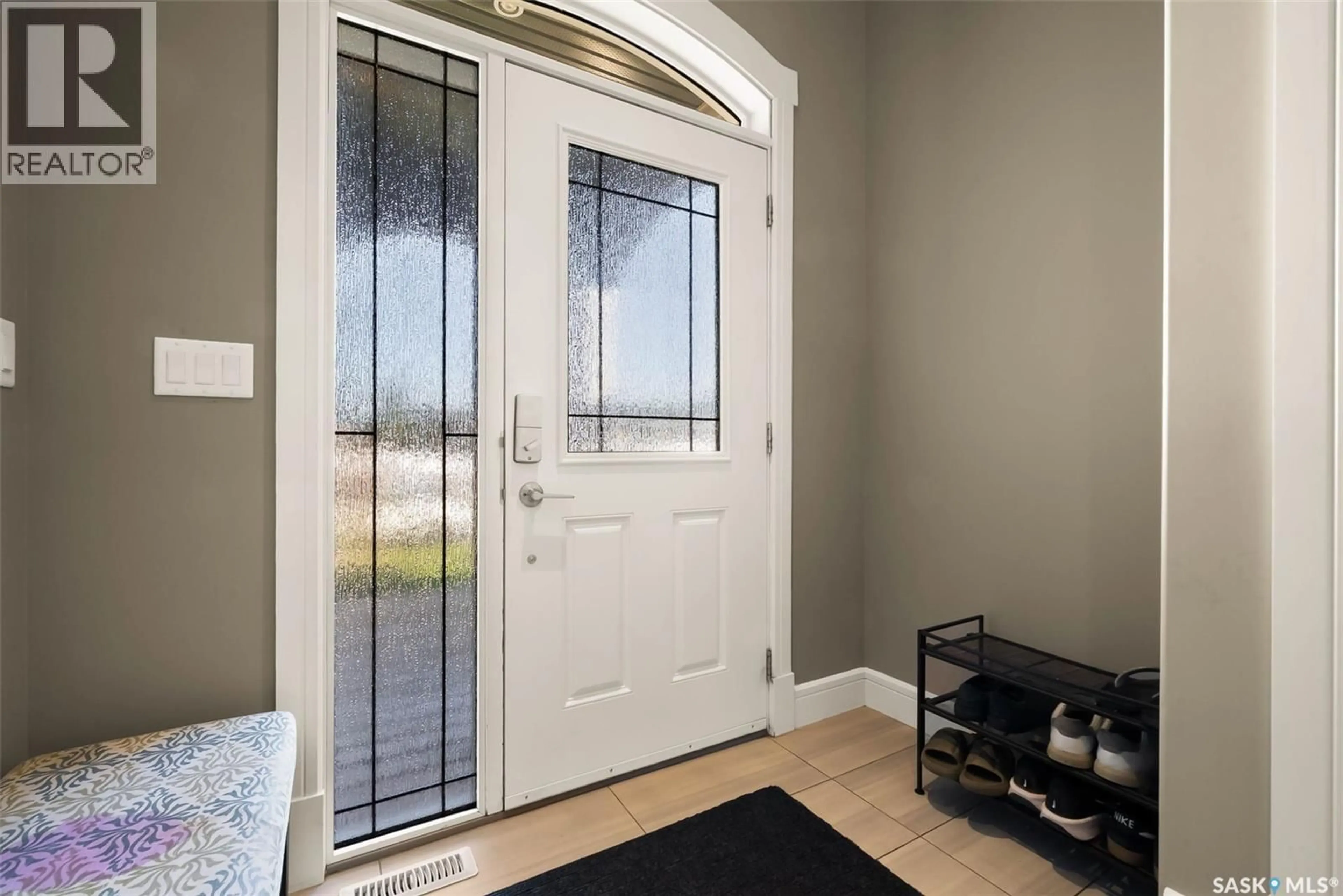 Indoor entryway for 5221 CANUCK CRESCENT, Regina Saskatchewan S4W0H1