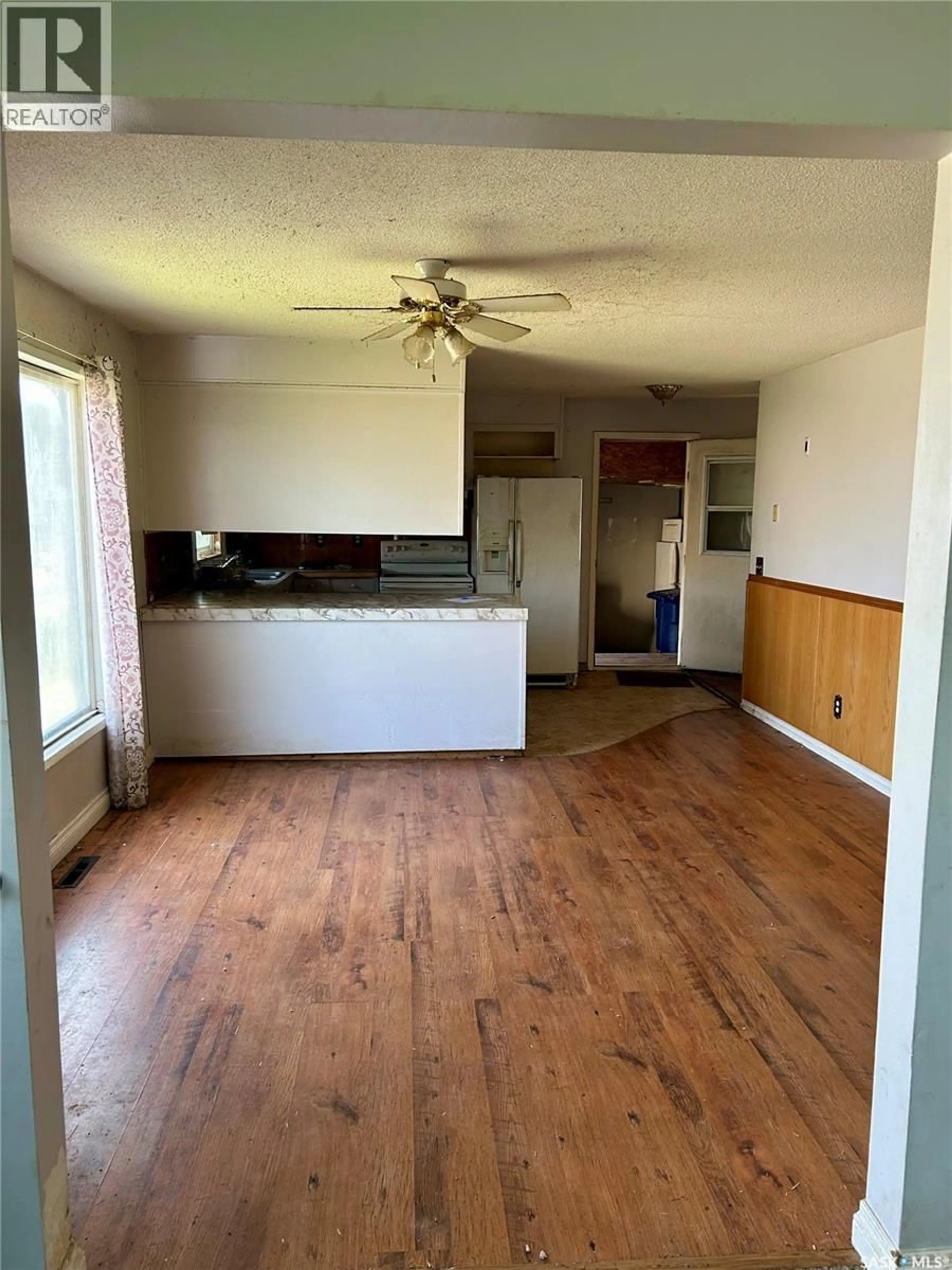 A pic of a room for 108 1ST AVENUE, Montmartre Saskatchewan S0G3M0