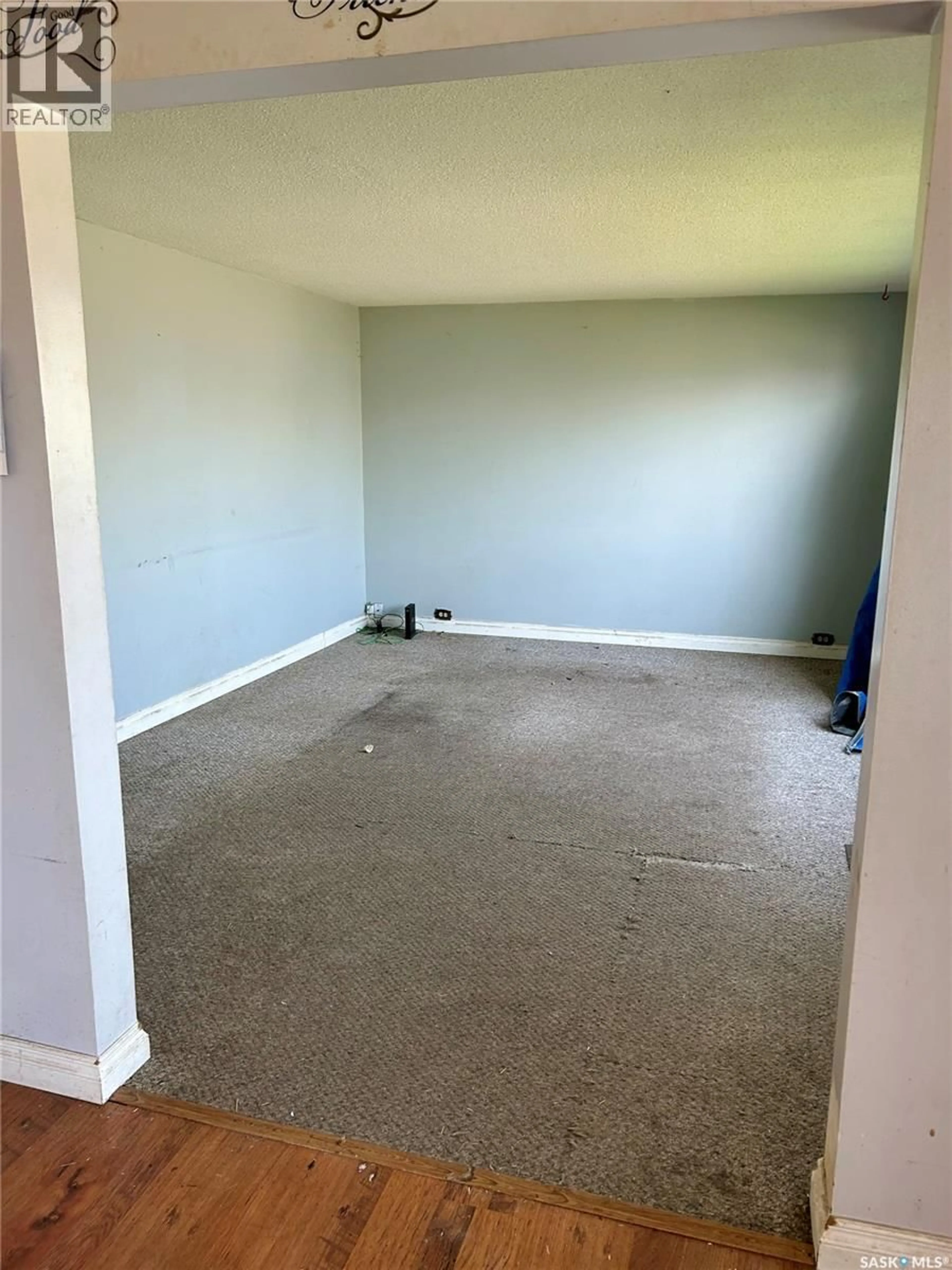 A pic of a room for 108 1ST AVENUE, Montmartre Saskatchewan S0G3M0