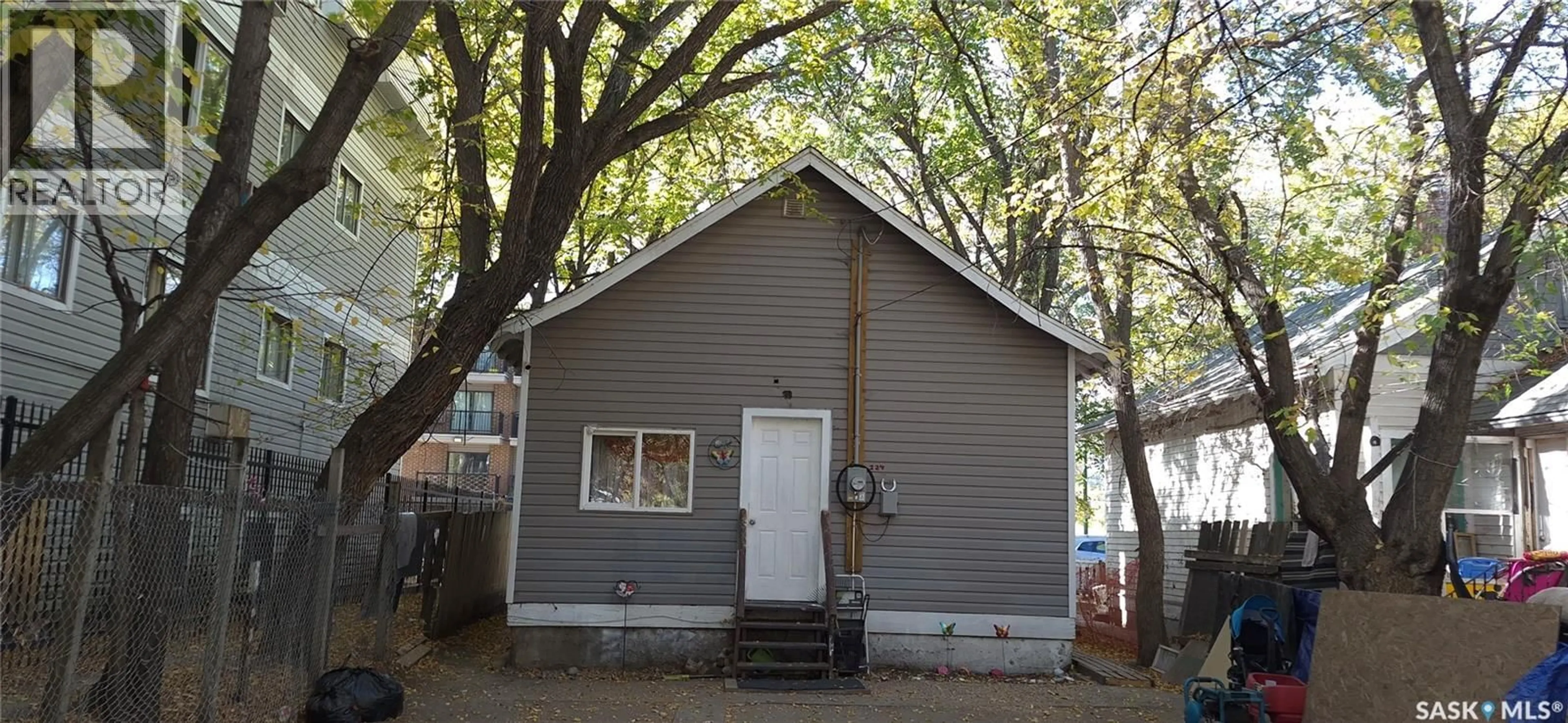 Shed for 124 O AVENUE, Saskatoon Saskatchewan S7M2R5