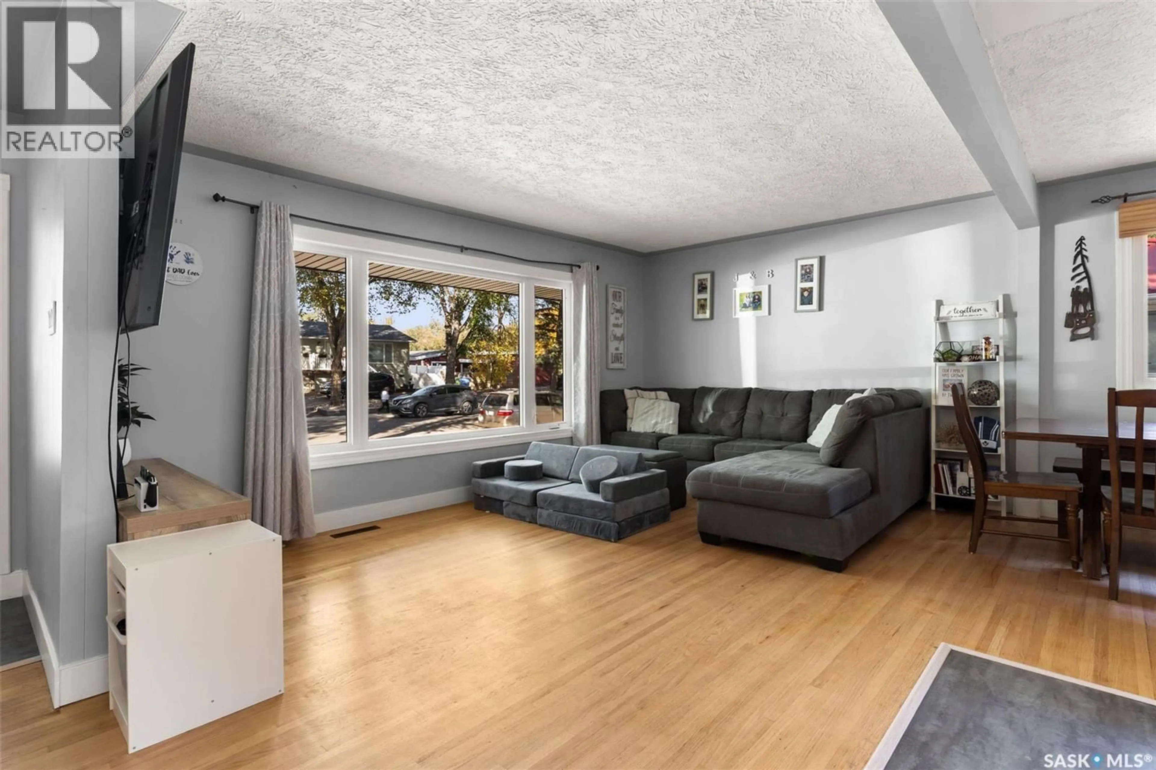 Living room with furniture, unknown for 1809 DUFFERIN ROAD, Regina Saskatchewan S4S5A7