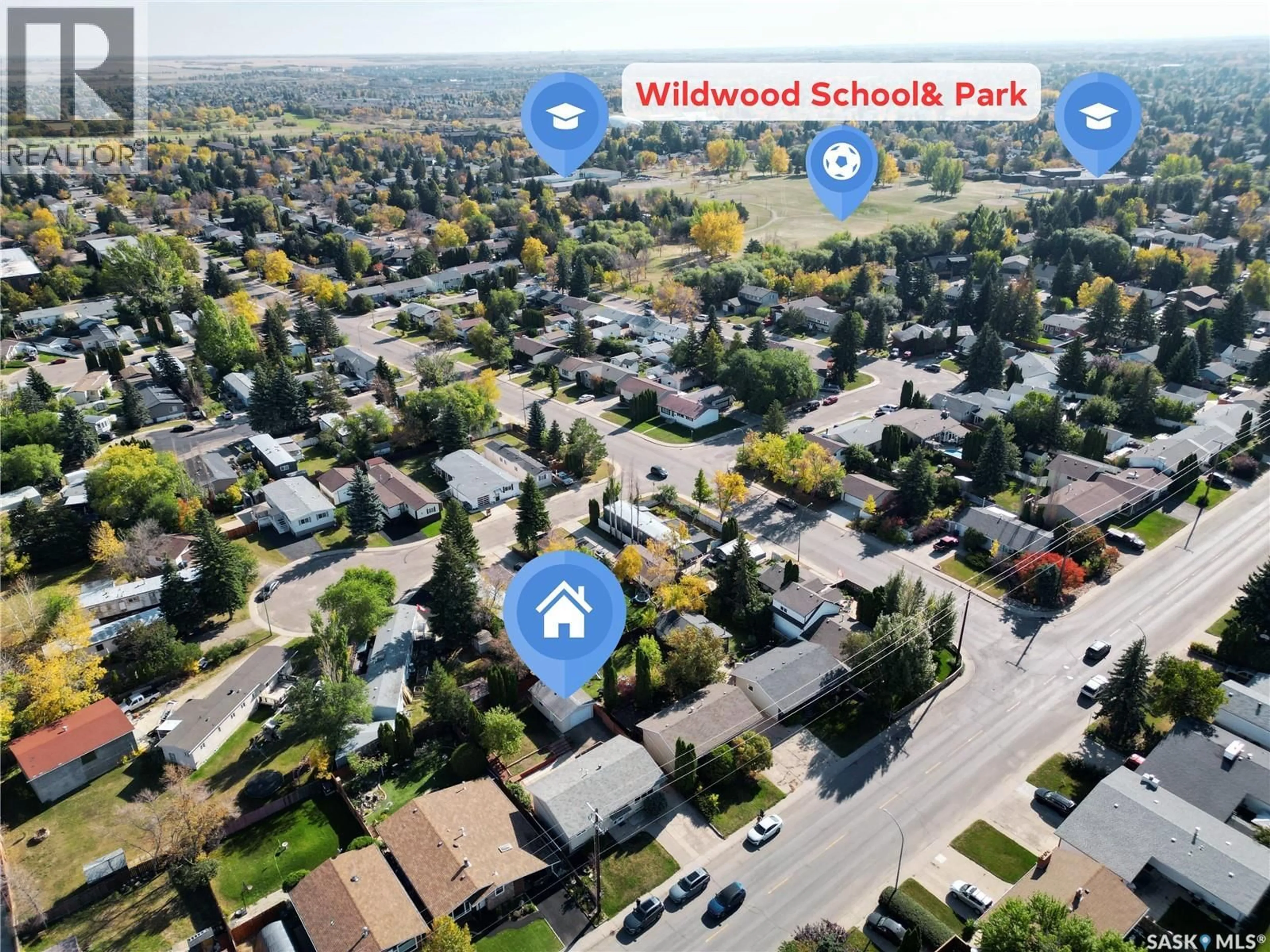 A pic from outside/outdoor area/front of a property/back of a property/a pic from drone, street for 1215 ACADIA DRIVE, Saskatoon Saskatchewan S7H4X4
