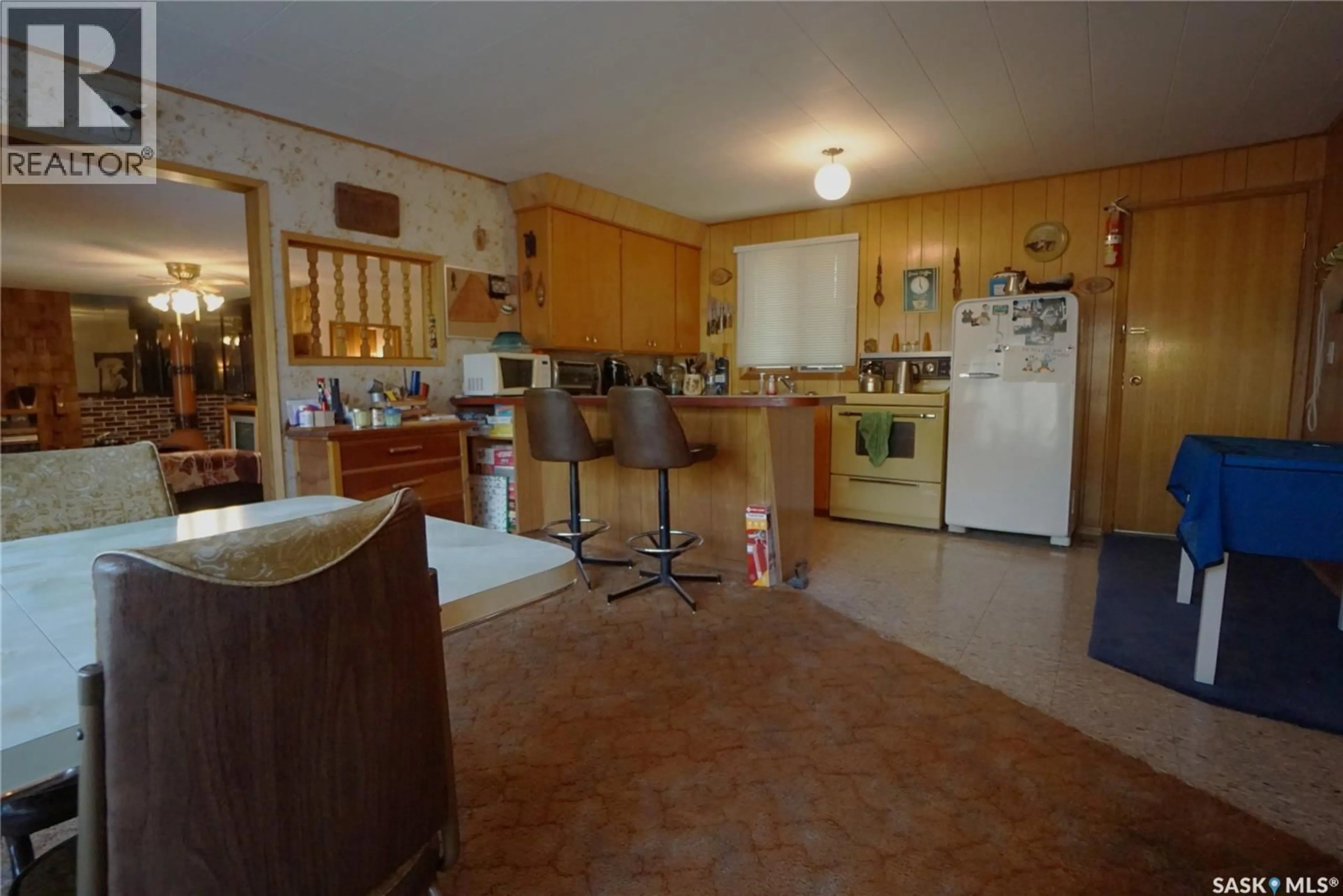 Standard kitchen, ceramic/tile floor for 608 NICOLL LANE, Regina Beach Saskatchewan S0G4C0