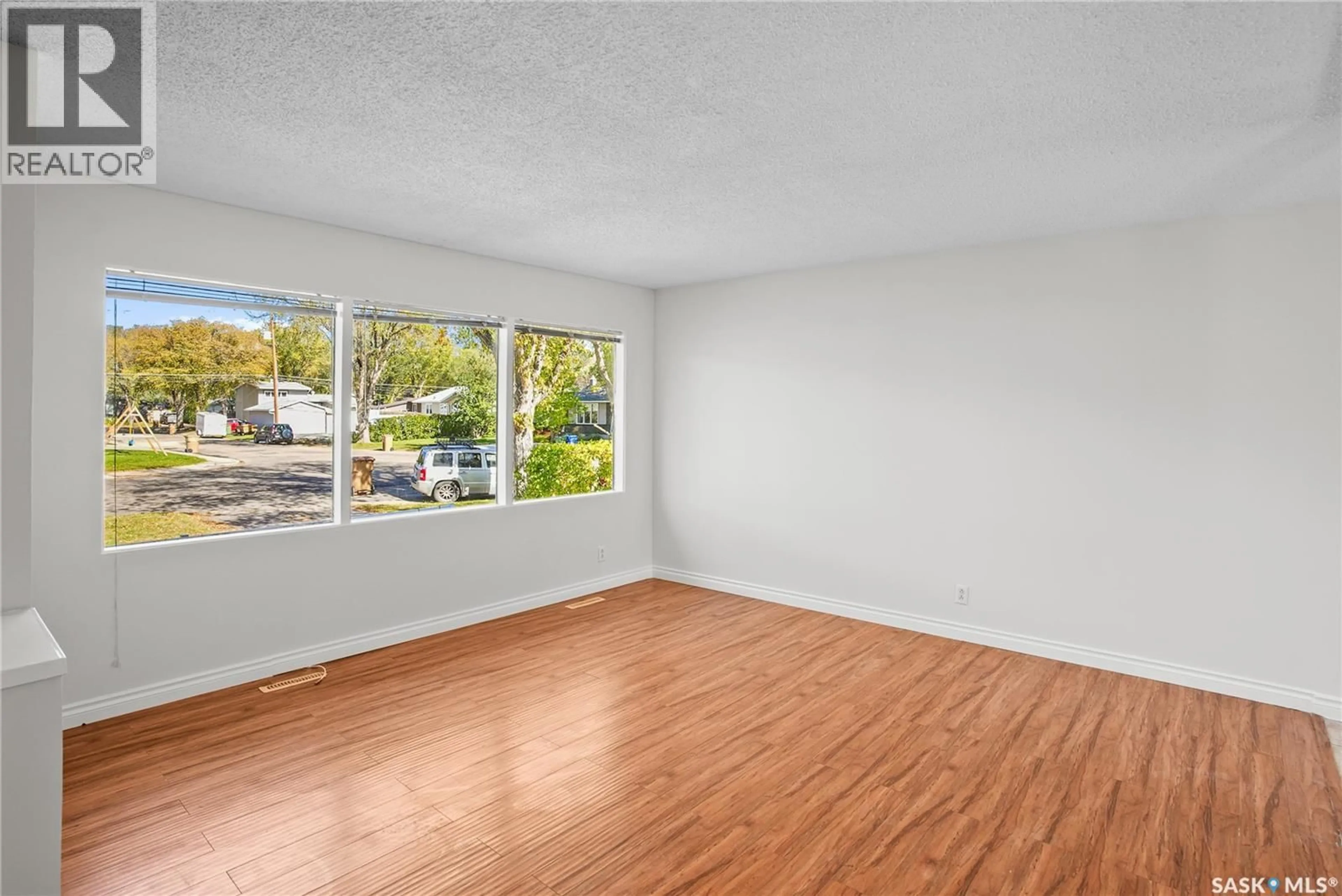 A pic of a room for 263 LOGAN CRESCENT, Regina Saskatchewan S4S5S8